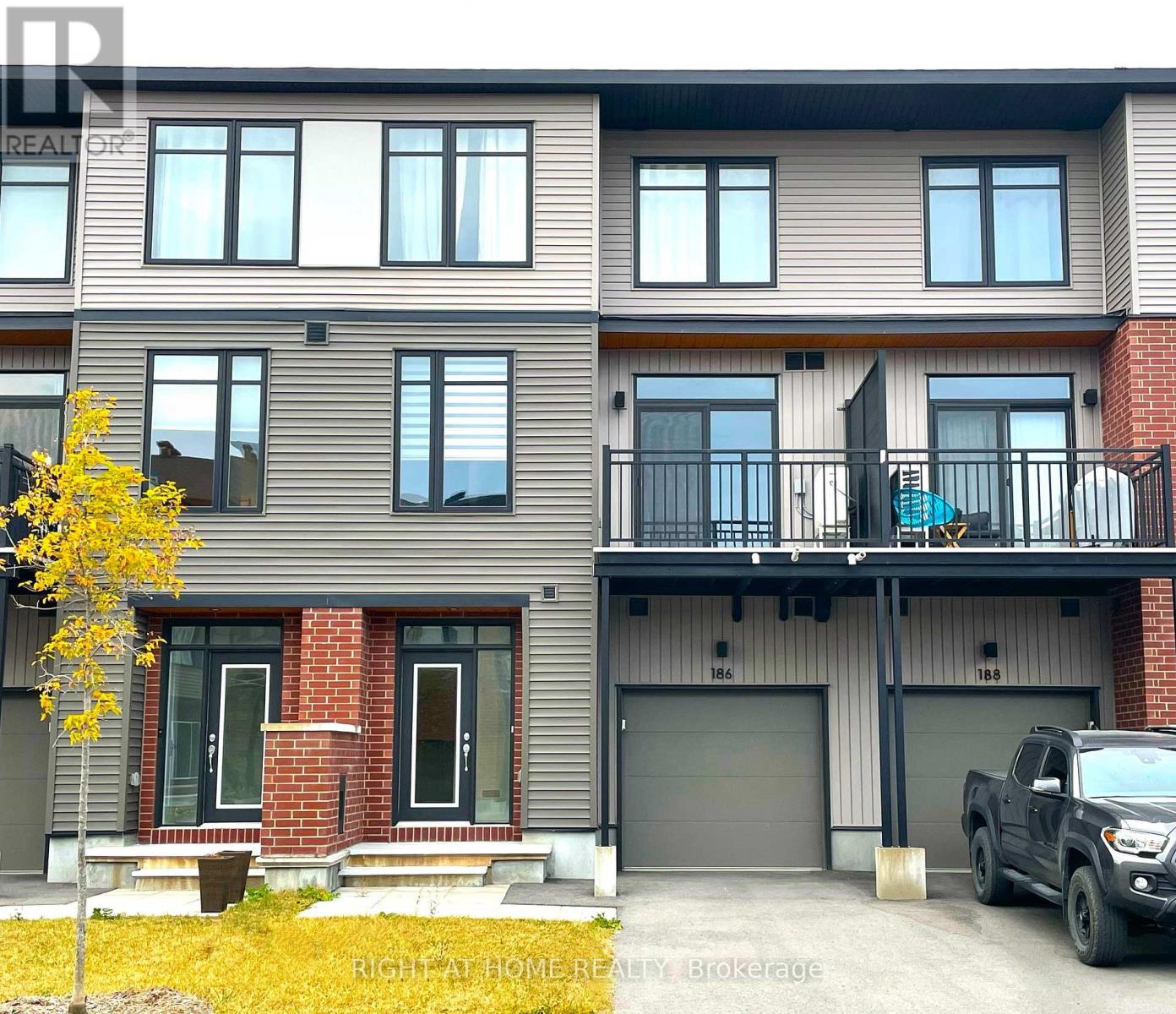 186 VISOR PRIVATE, Ottawa, Ontario