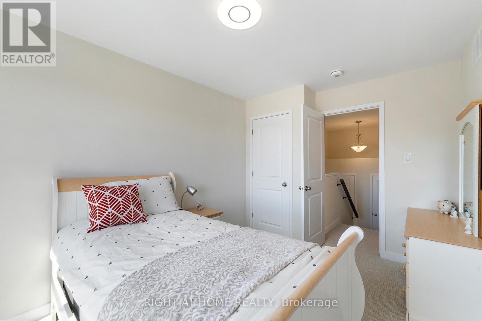 186 Visor Private, Ottawa, Ontario  K2V 0S6 - Photo 18 - X12905910