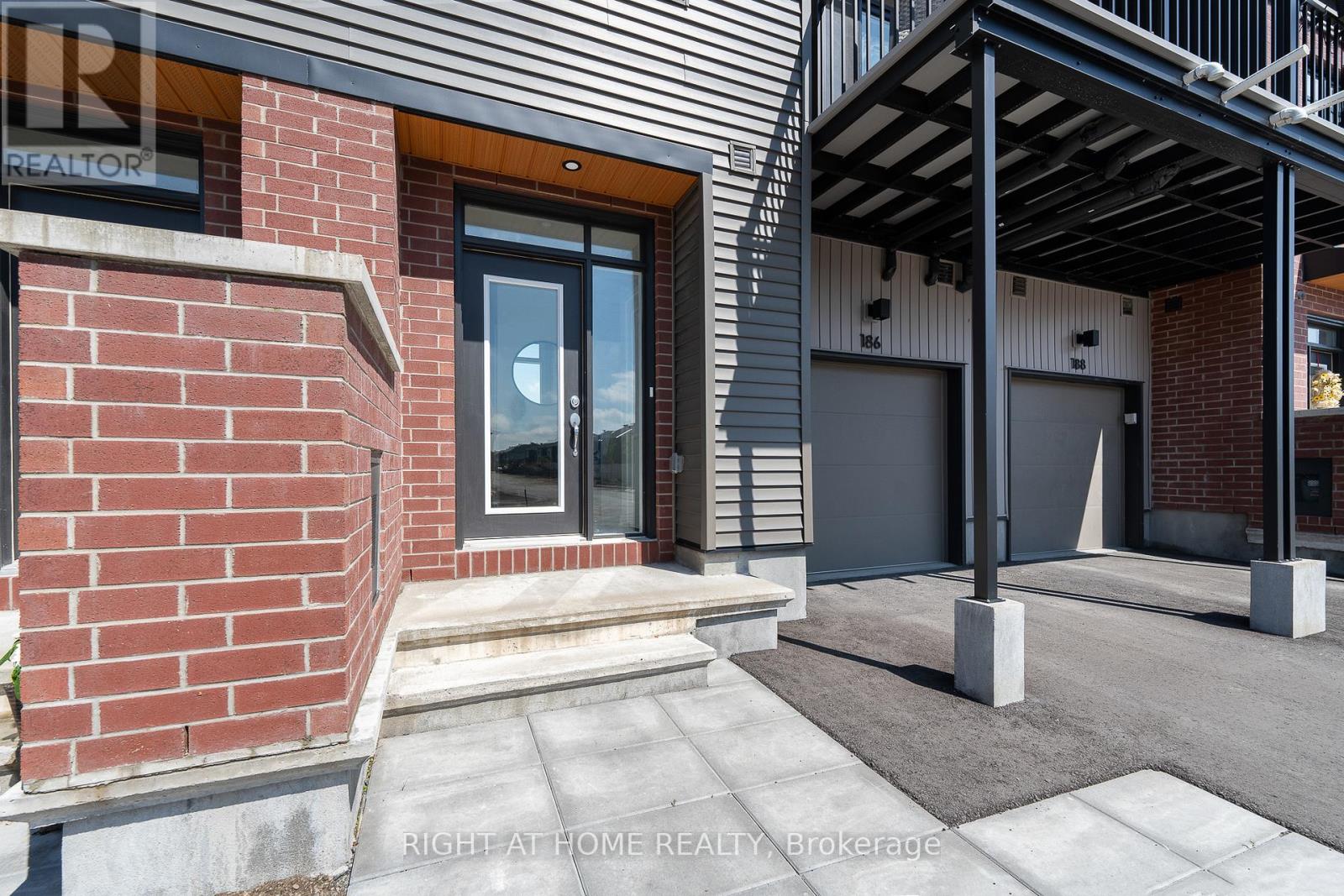 186 Visor Private, Ottawa, Ontario  K2V 0S6 - Photo 2 - X12905910