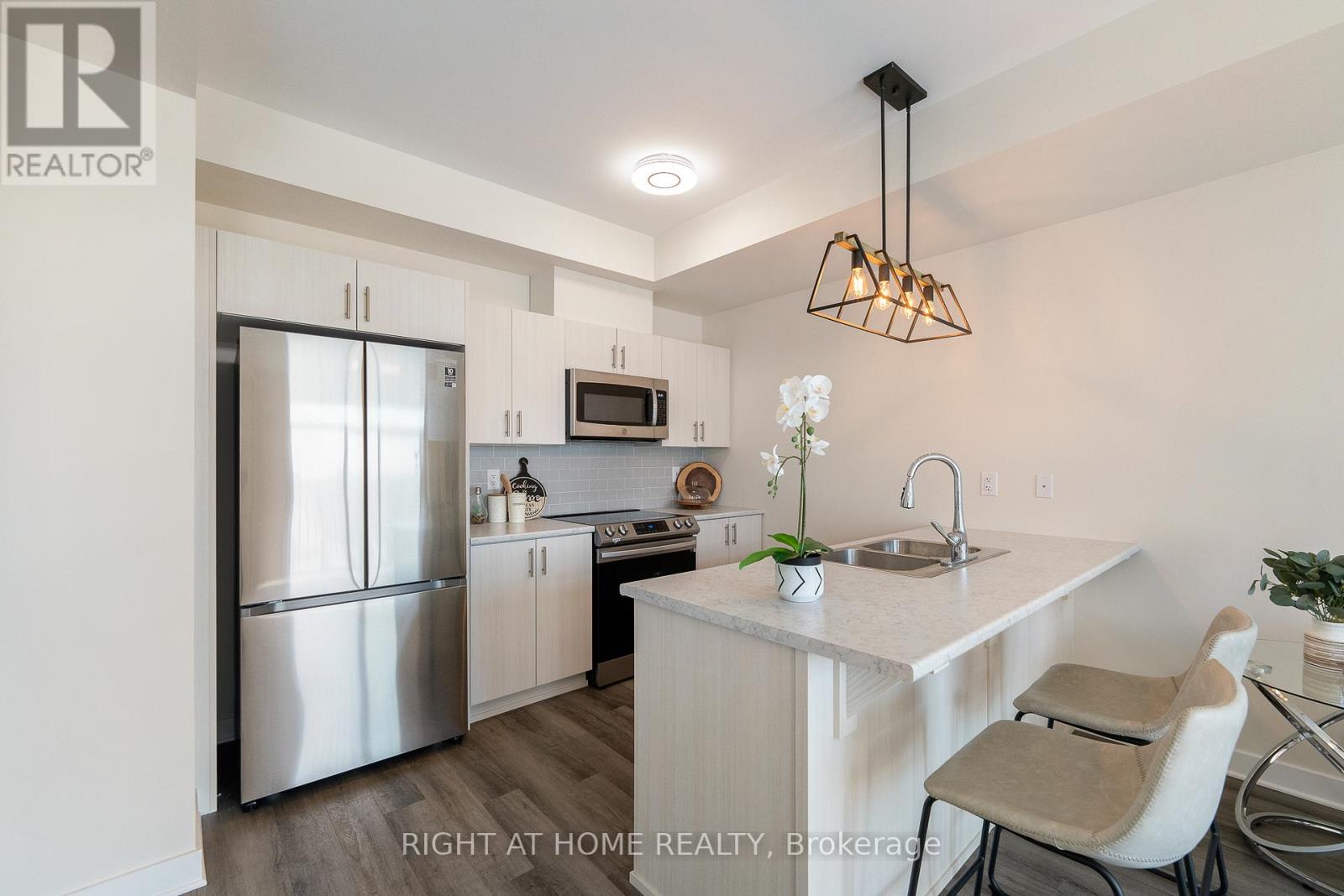 186 Visor Private, Ottawa, Ontario  K2V 0S6 - Photo 6 - X12905910