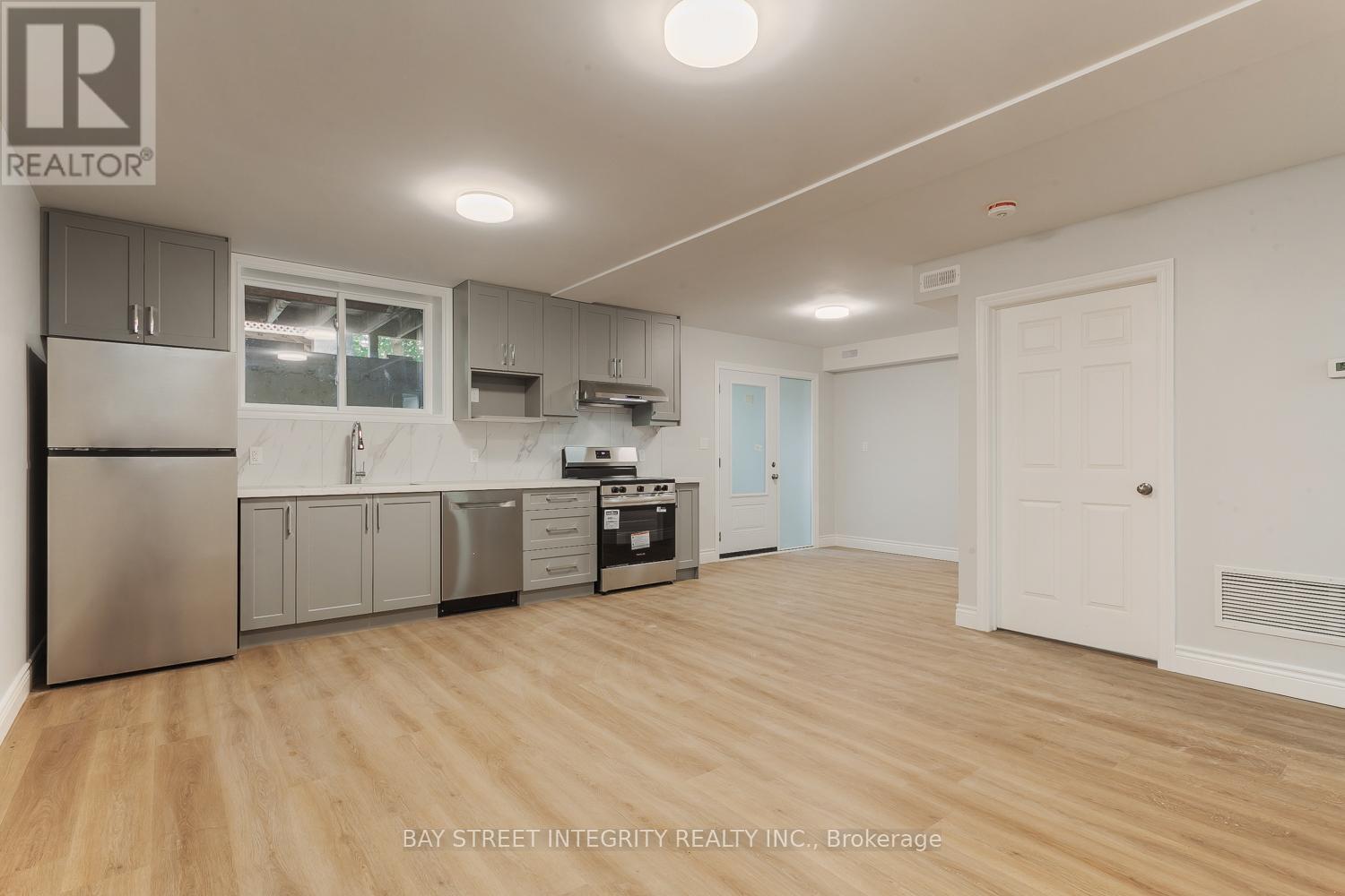 LOWER - 459 PALMERSTON BOULEVARD, Toronto, Ontario