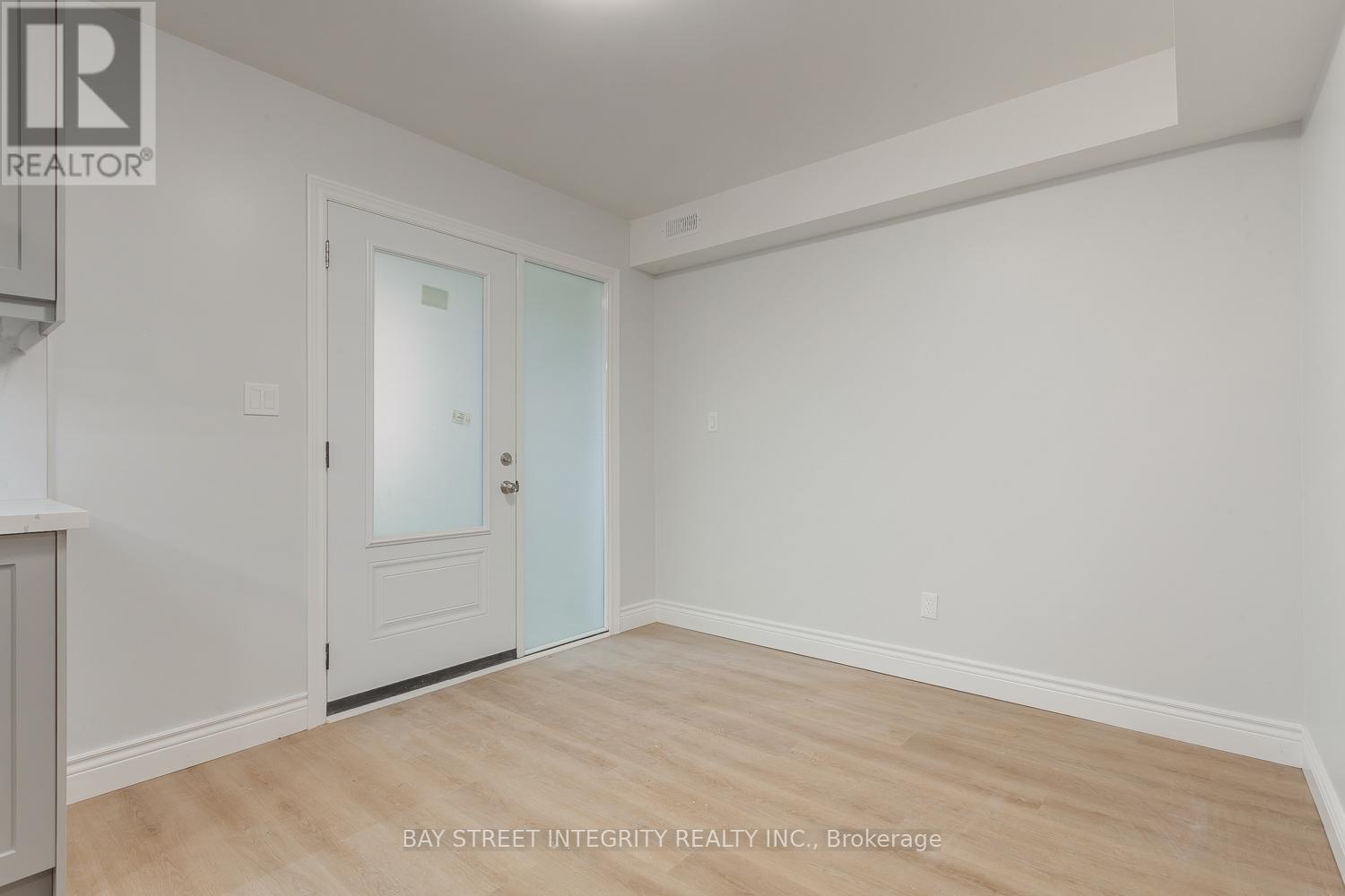 Lower - 459 Palmerston Boulevard, Toronto, Ontario M6G 2N9 - Photo 4 - C12905916