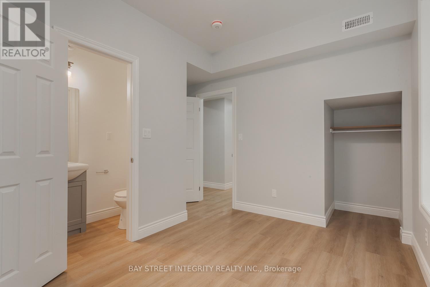 Main - 459 Palmerston Boulevard, Toronto, Ontario M6G 2N9 - Photo 11 - C12905920