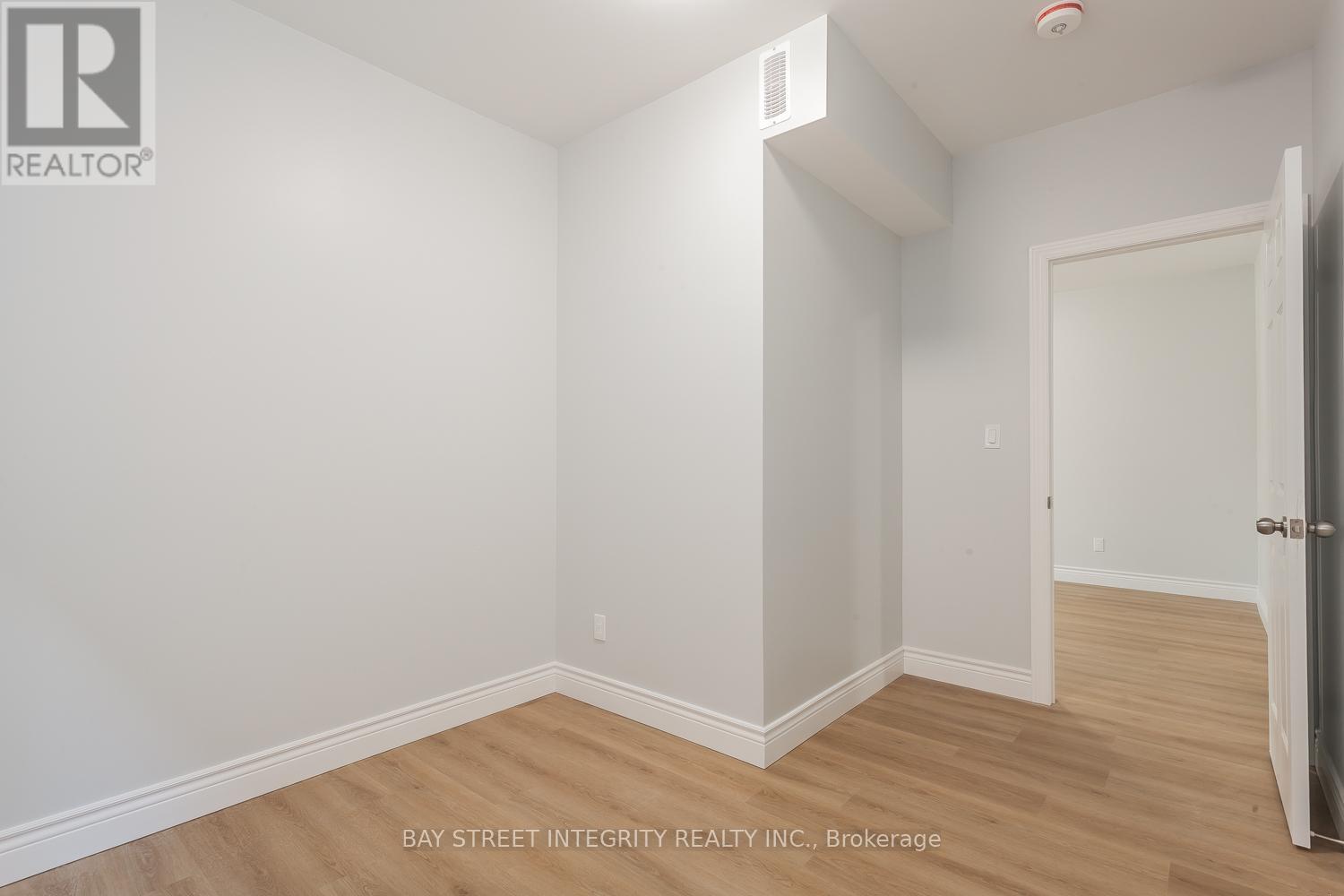 Main - 459 Palmerston Boulevard, Toronto, Ontario M6G 2N9 - Photo 18 - C12905920