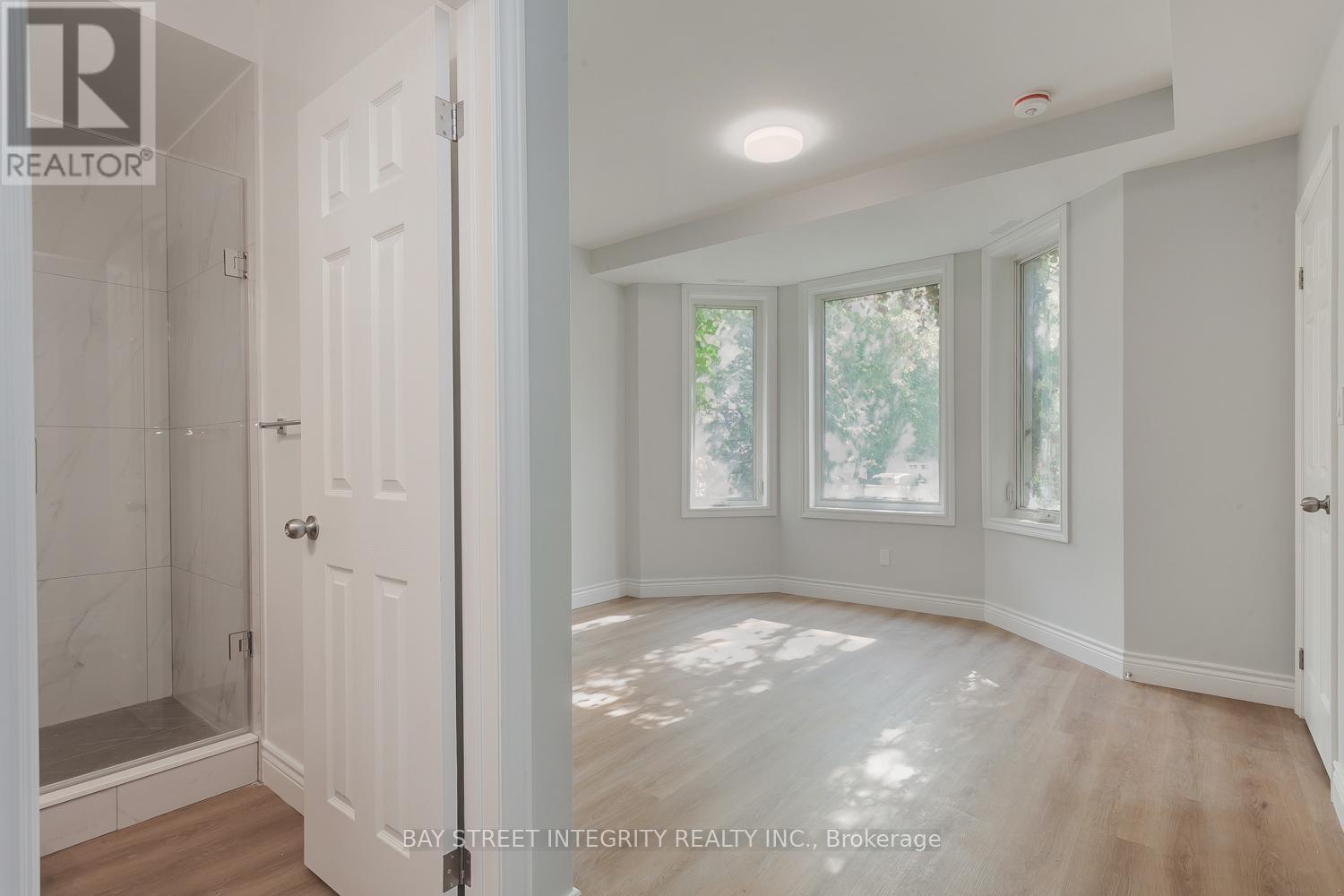 Main - 459 Palmerston Boulevard, Toronto, Ontario M6G 2N9 - Photo 3 - C12905920