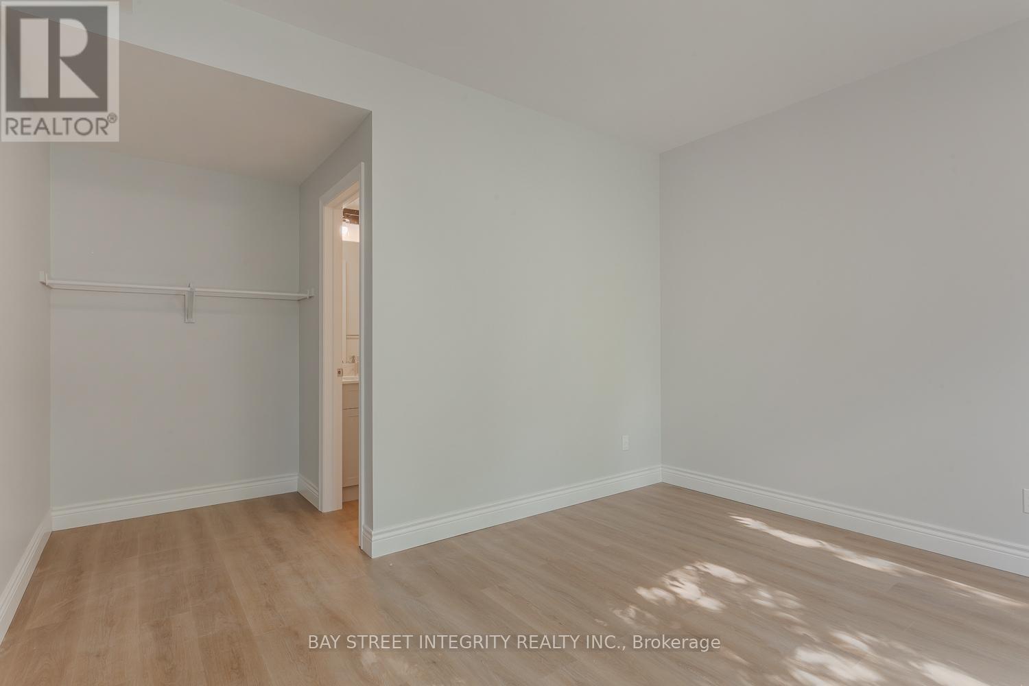 Main - 459 Palmerston Boulevard, Toronto, Ontario M6G 2N9 - Photo 8 - C12905920