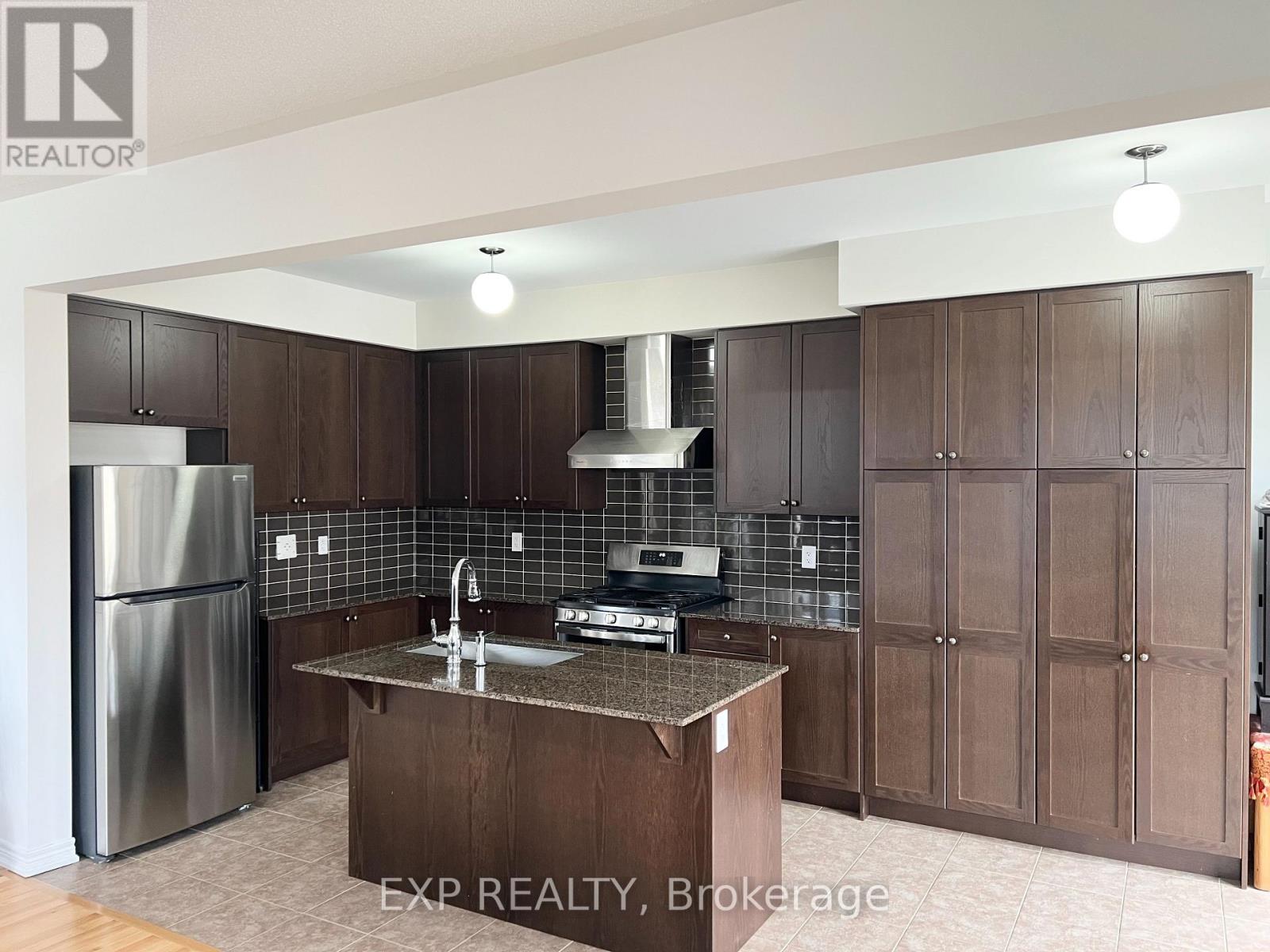 2 Littlewood Drive, Whitby, Ontario  L1P 0H4 - Photo 2 - E12905908