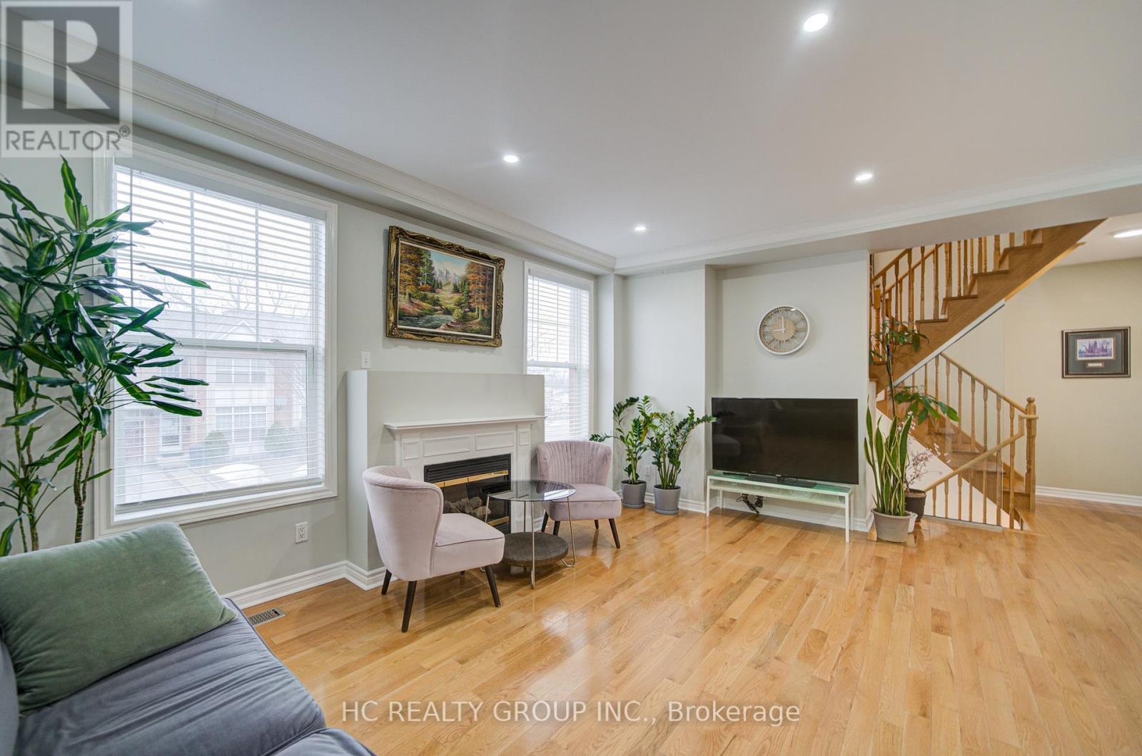 37 Willowfield Mews, Toronto, Ontario  M1R 5S1 - Photo 4 - E12905930