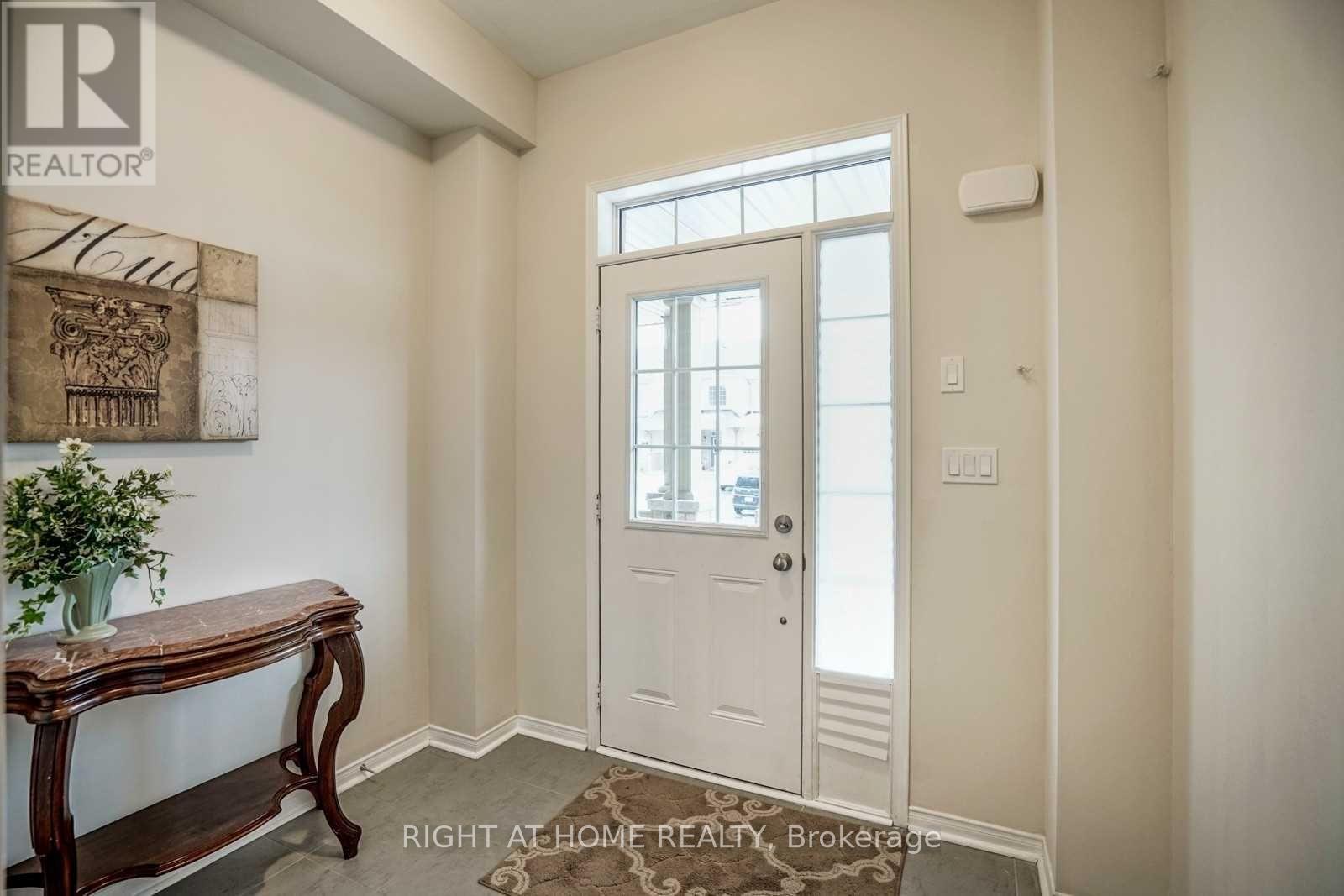 4 Rimrock Crescent, Whitby, Ontario L1N 0E5 - Photo 2 - E12905940