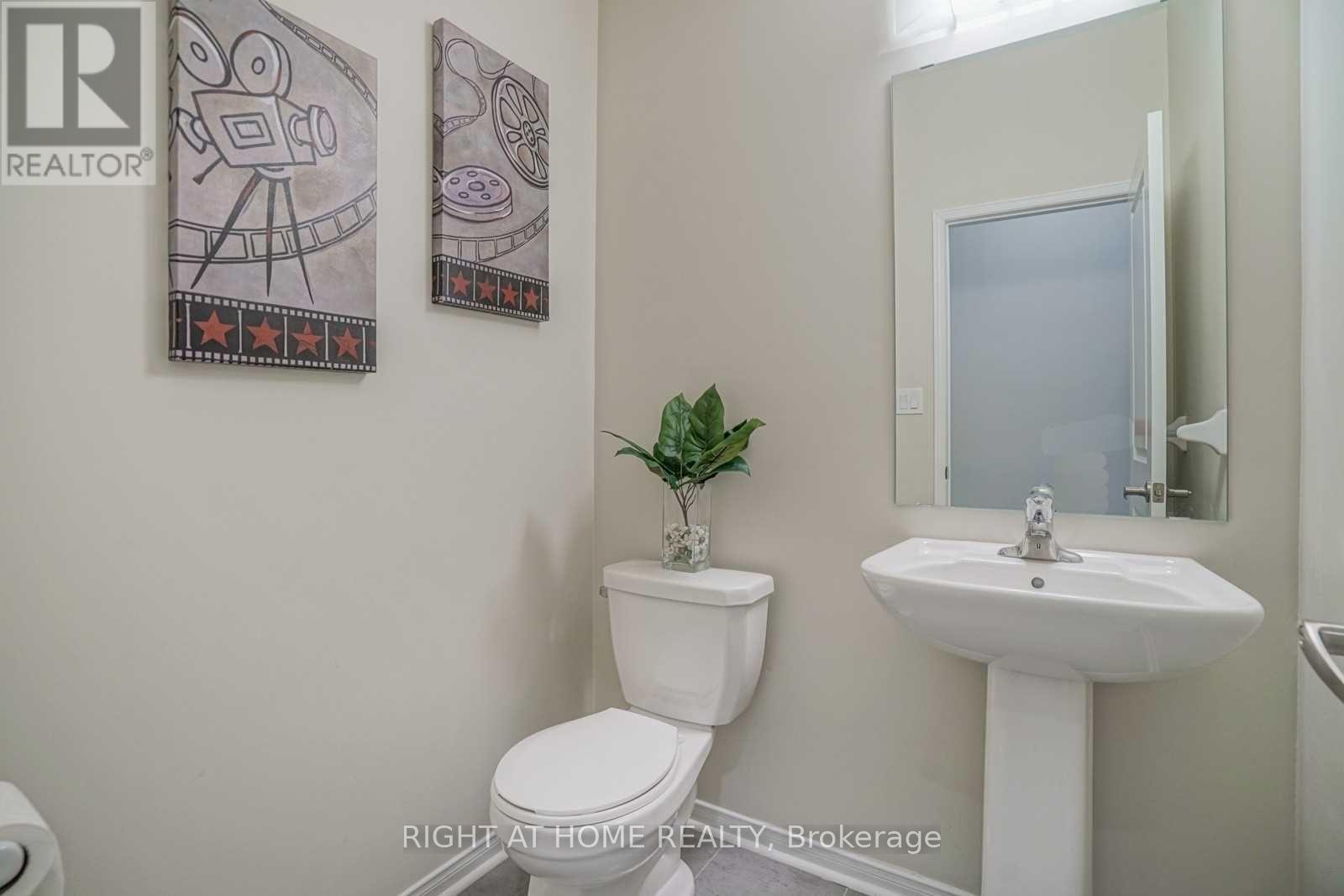 4 Rimrock Crescent, Whitby, Ontario L1N 0E5 - Photo 4 - E12905940