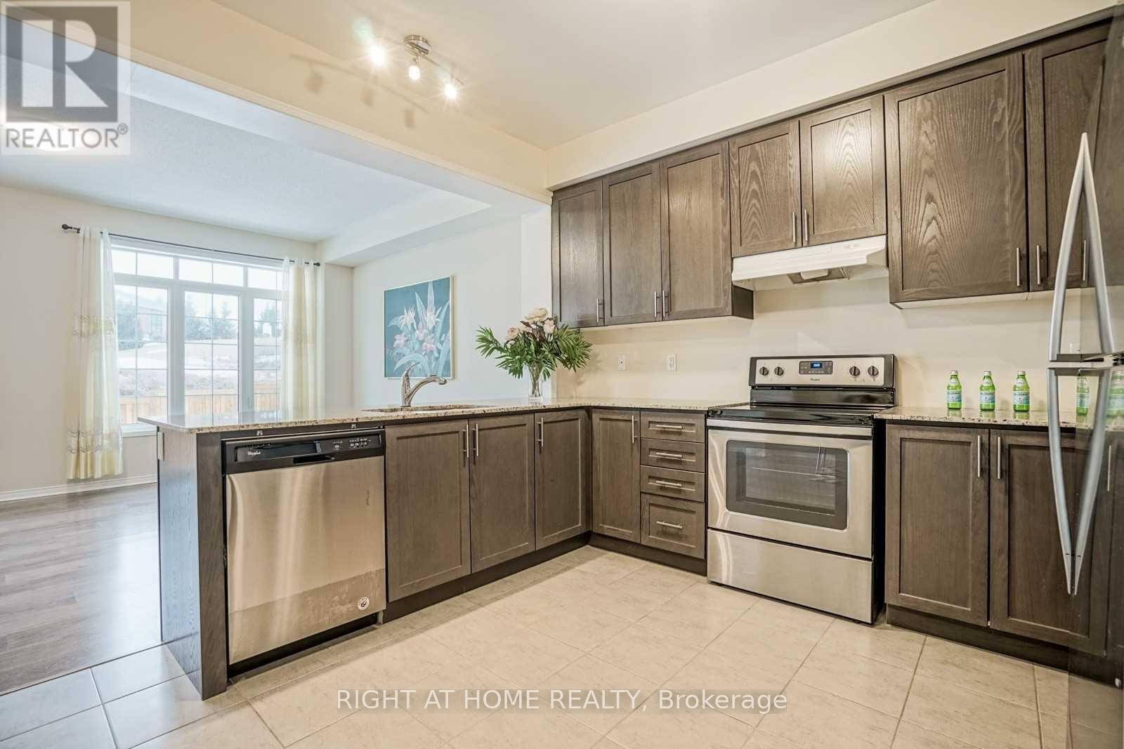 4 Rimrock Crescent, Whitby, Ontario L1N 0E5 - Photo 7 - E12905940