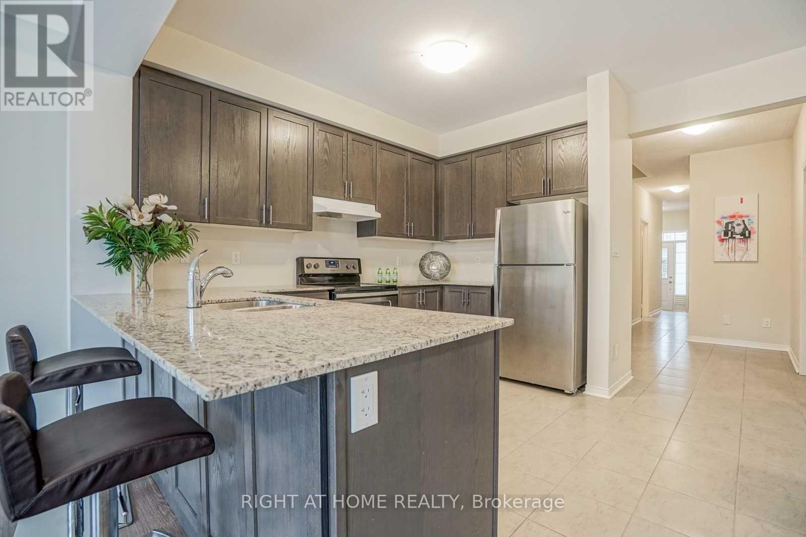 4 Rimrock Crescent, Whitby, Ontario L1N 0E5 - Photo 8 - E12905940