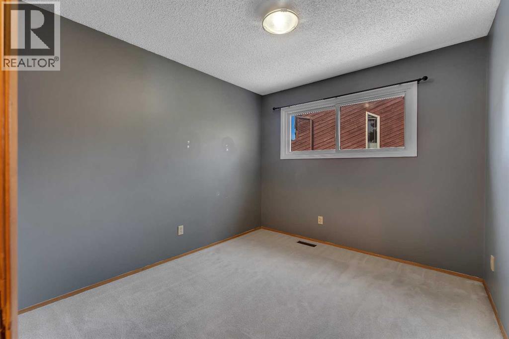 20 Woodbrook Place SW, Calgary, Alberta  T2W 3Z4 - Photo 15 - A2290893