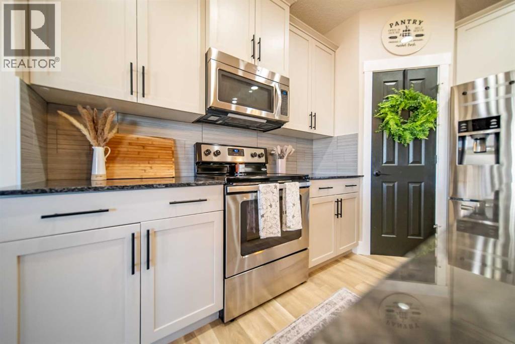 273 Cimarron Vista Court, Okotoks, Alberta  T1S 0L5 - Photo 10 - A2295126