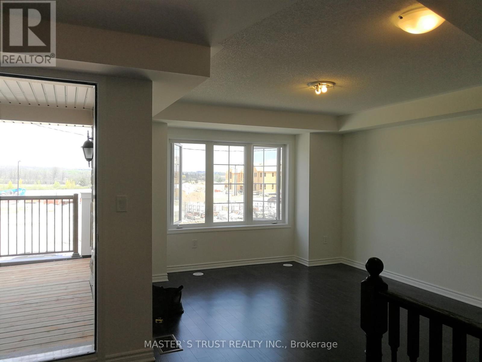 83 Mcalister Avenue, Richmond Hill, Ontario  L4S 0L2 - Photo 9 - N12905926