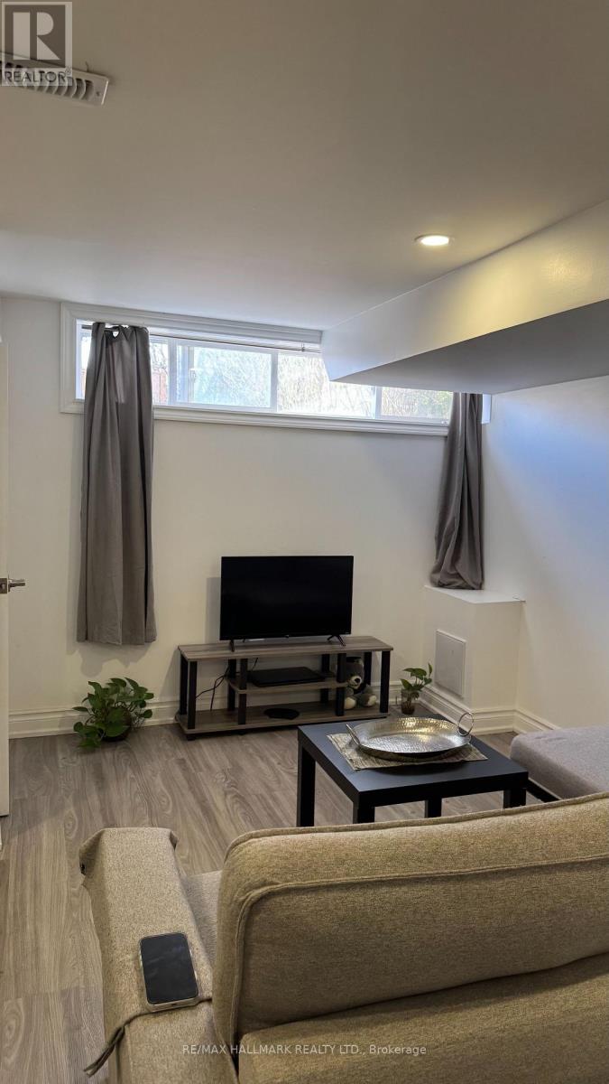 Bsmt - 255 Ashlar Road, Richmond Hill, Ontario  L4C 2W7 - Photo 16 - N12905938