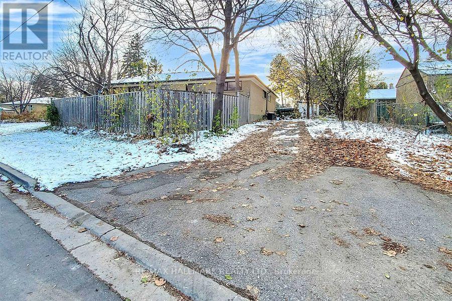 Bsmt - 255 Ashlar Road, Richmond Hill, Ontario  L4C 2W7 - Photo 2 - N12905938