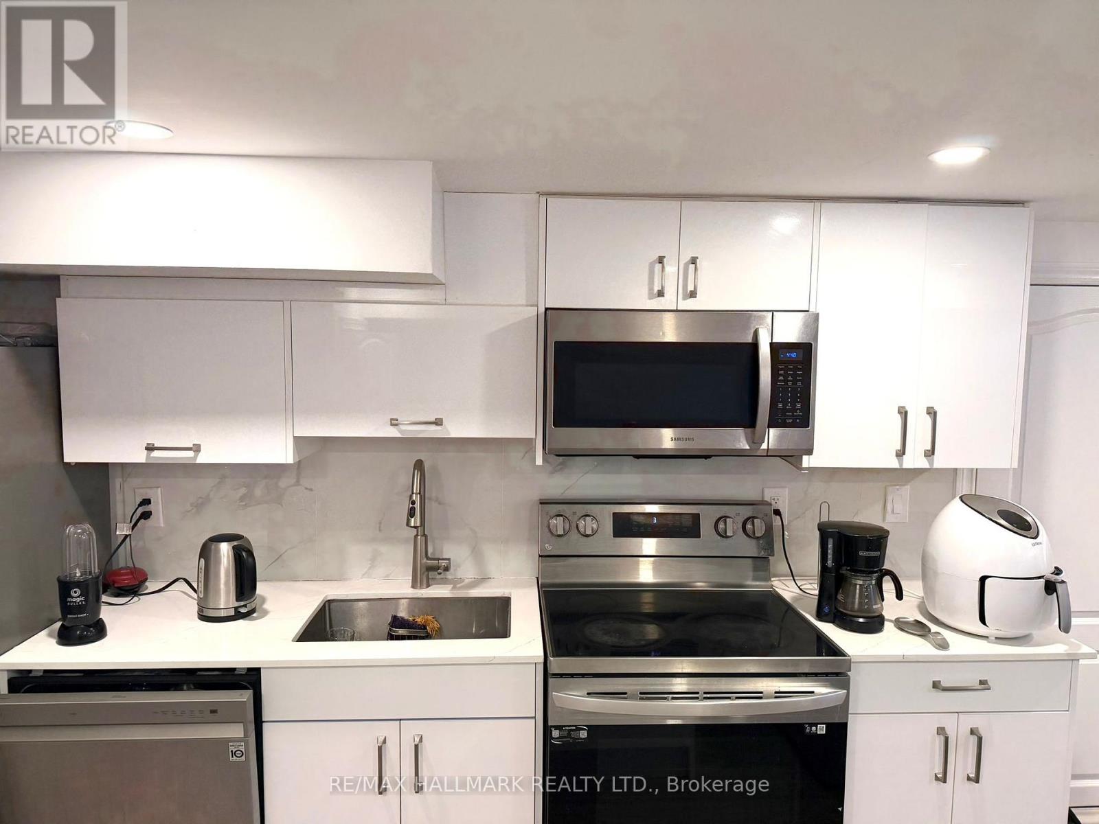 Bsmt - 255 Ashlar Road, Richmond Hill, Ontario  L4C 2W7 - Photo 3 - N12905938