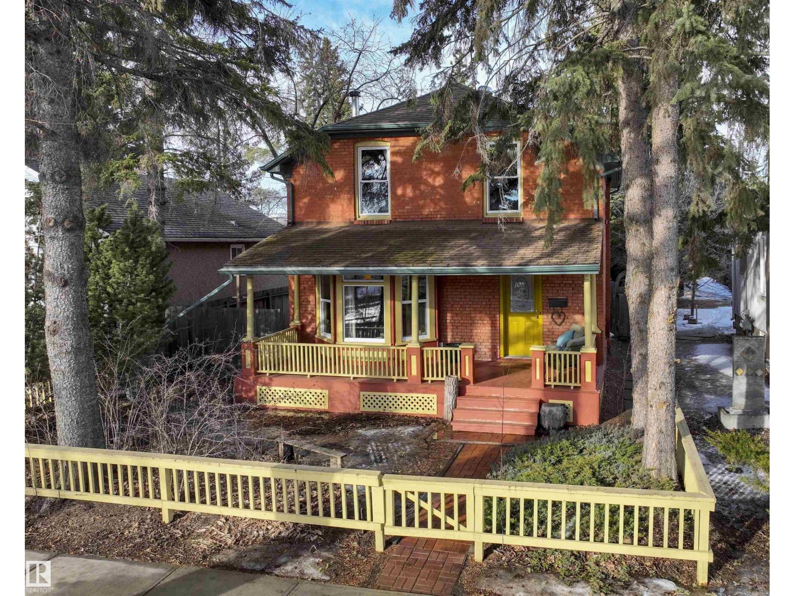 7024 105A ST NW, edmonton, Alberta