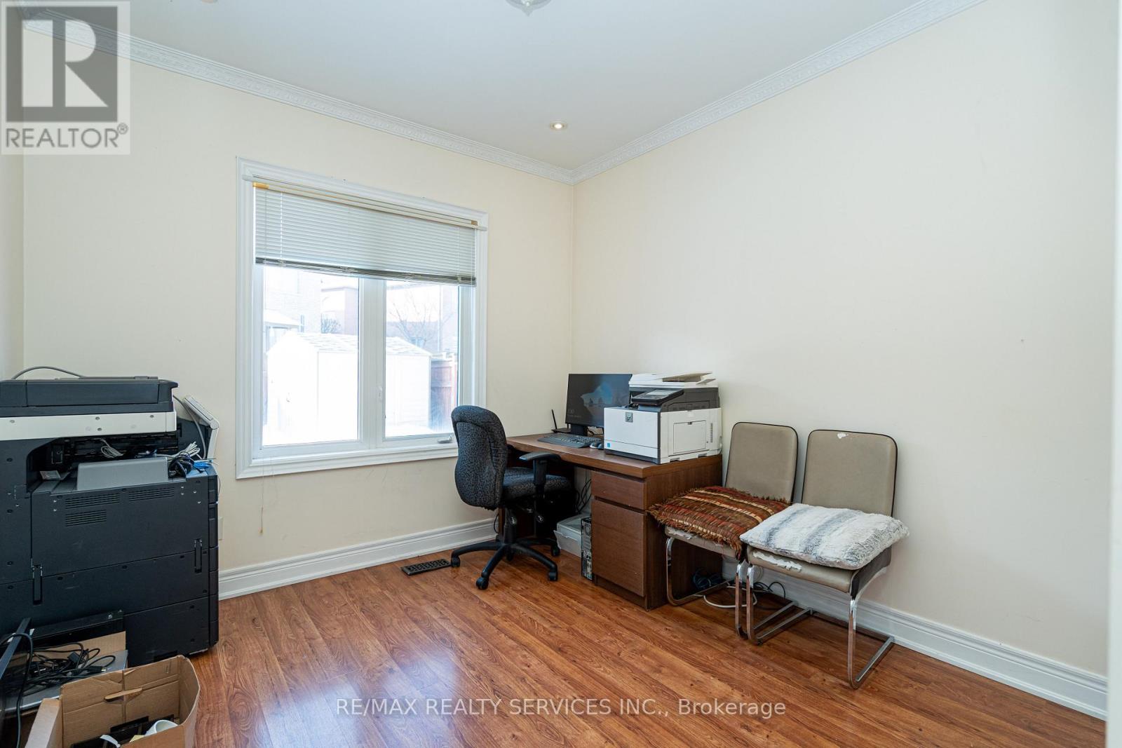 52 Mount Royal Circle, Brampton, Ontario L6P 2K4 - Photo 12 - W12905922