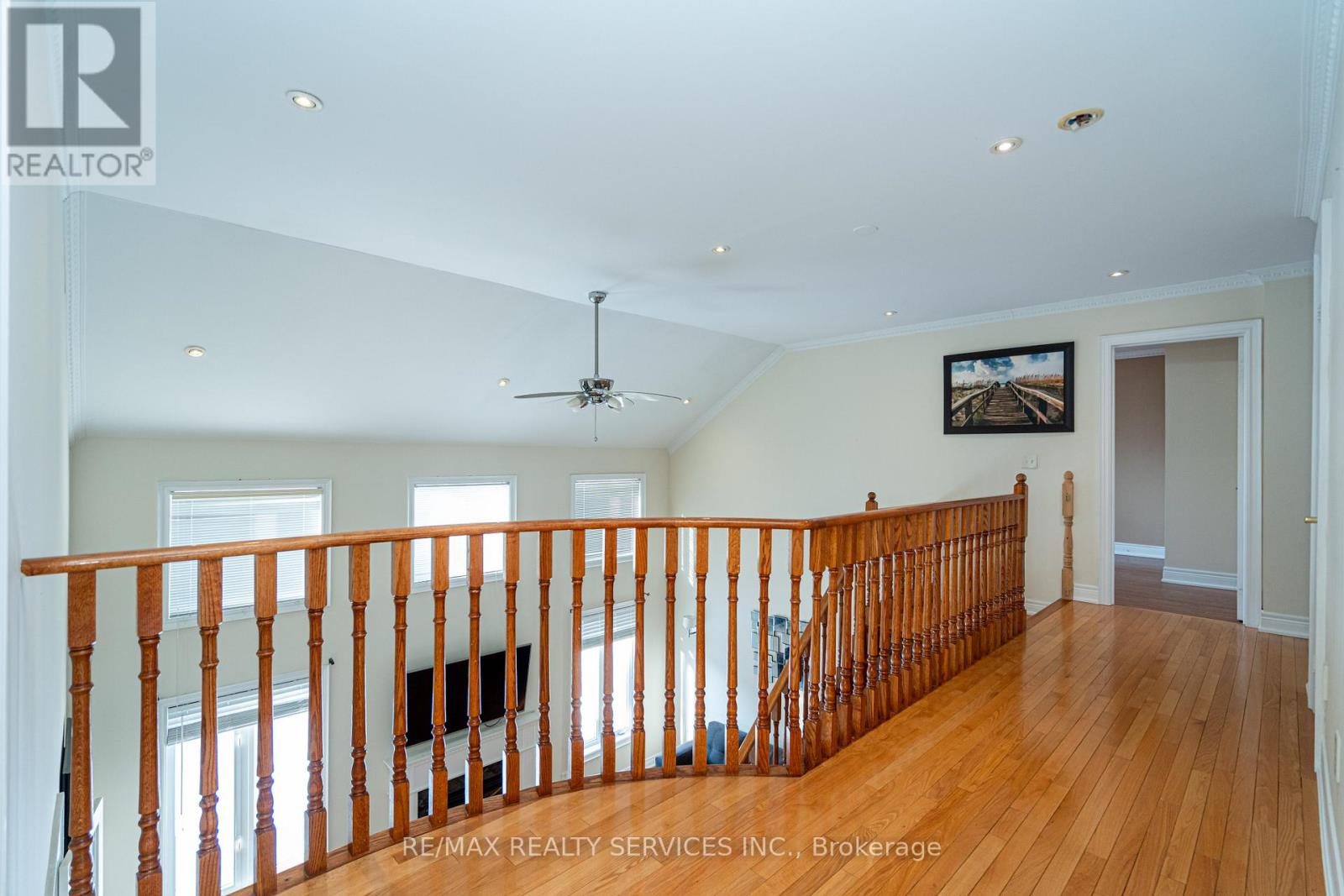 52 Mount Royal Circle, Brampton, Ontario L6P 2K4 - Photo 14 - W12905922