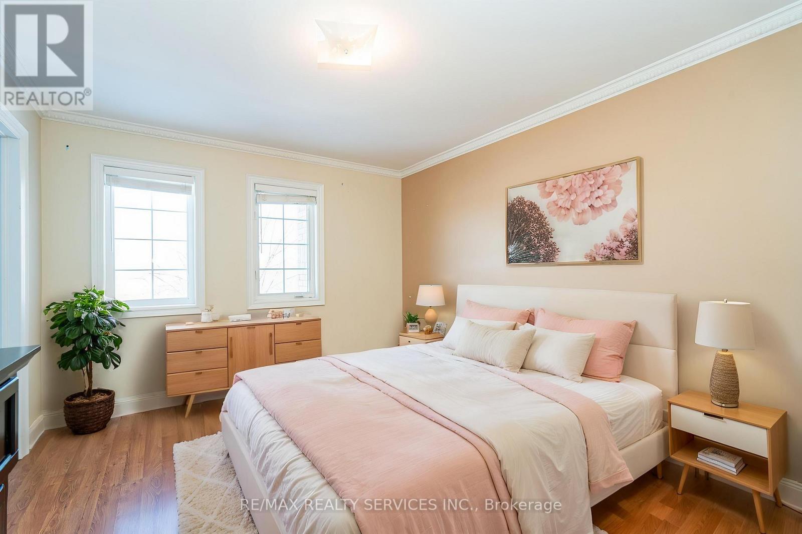 52 Mount Royal Circle, Brampton, Ontario L6P 2K4 - Photo 23 - W12905922