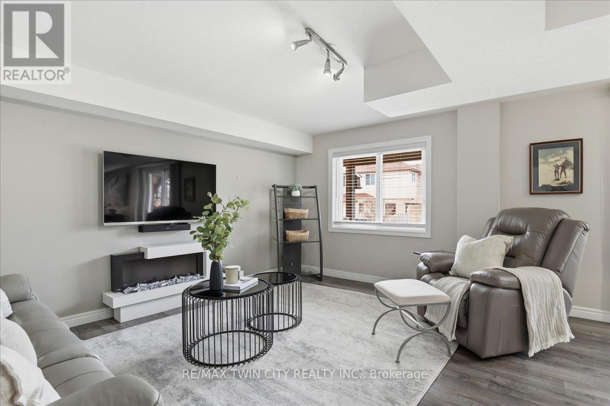 640 Munich Circle, Waterloo, Ontario  N2V 2L6 - Photo 27 - X12905934