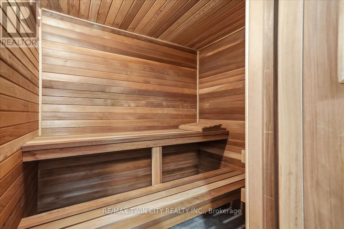 640 Munich Circle, Waterloo, Ontario  N2V 2L6 - Photo 31 - X12905934