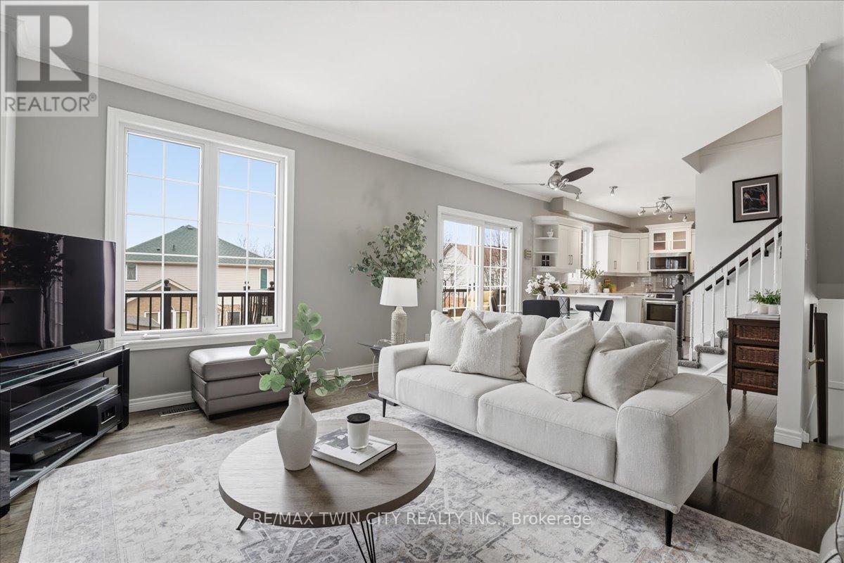 640 Munich Circle, Waterloo, Ontario  N2V 2L6 - Photo 6 - X12905934