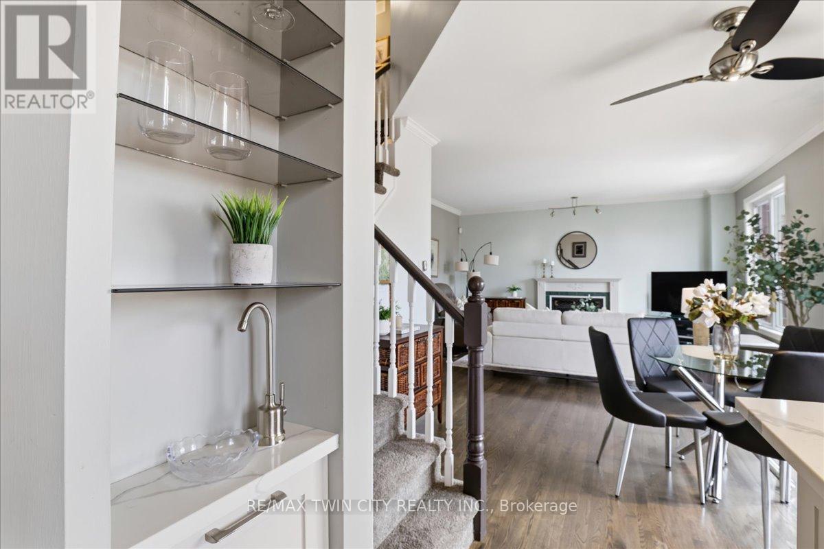 640 Munich Circle, Waterloo, Ontario  N2V 2L6 - Photo 8 - X12905934