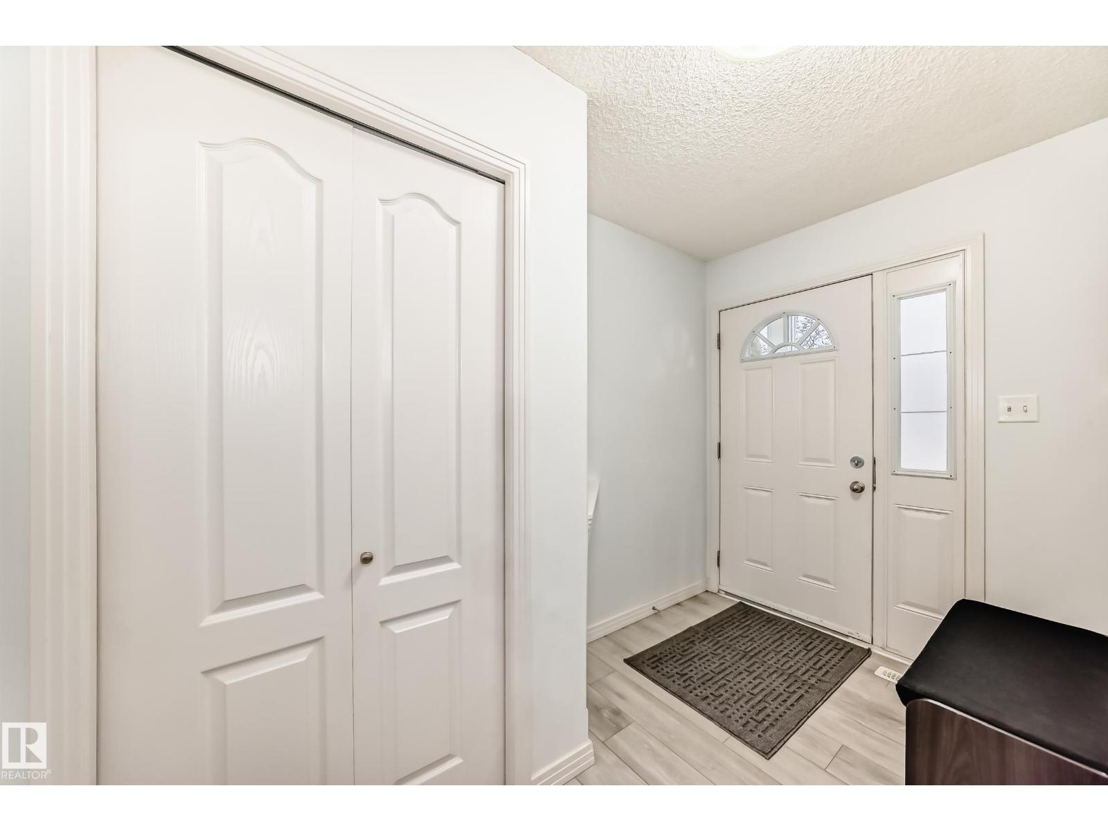 5305 205 St Nw, Edmonton, Alberta  T6M 2Y7 - Photo 3 - E4478541