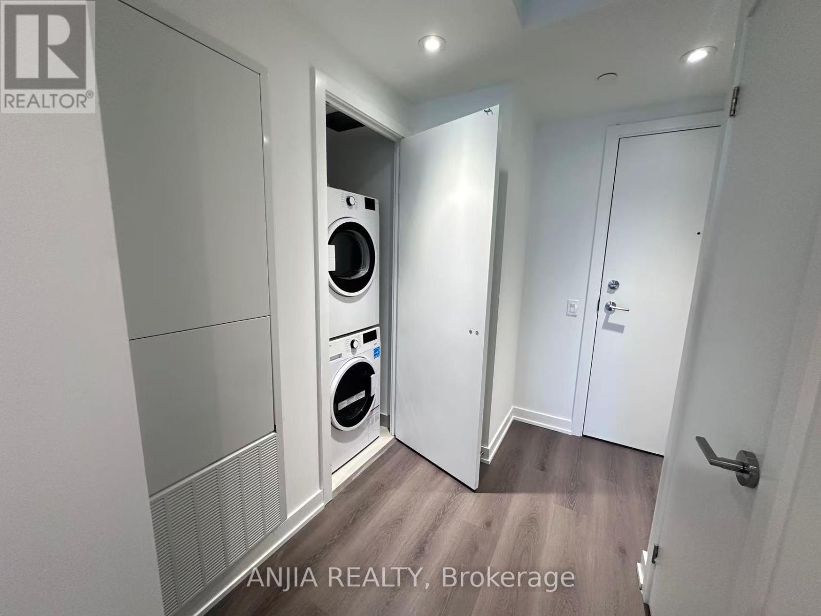 4008 - 8 Wellesley Street W, Toronto, Ontario M4Y 1E7 - Photo 6 - C12905952