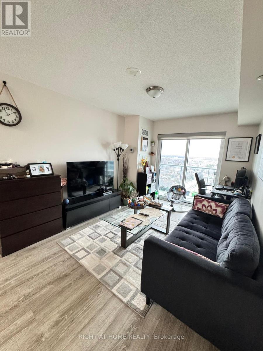 1702 - 2150 Lawrence Avenue E, Toronto, Ontario  M1R 3A7 - Photo 2 - E12905948