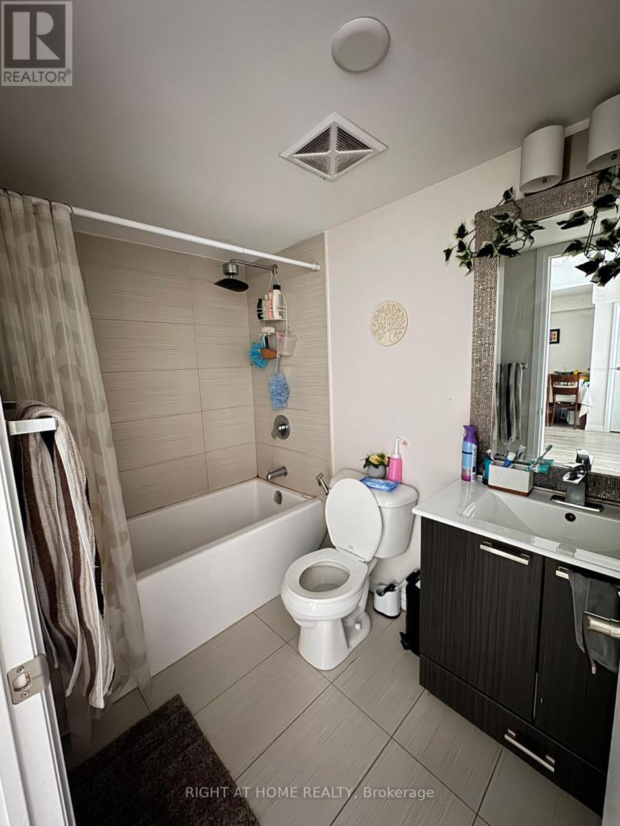 1702 - 2150 Lawrence Avenue E, Toronto, Ontario  M1R 3A7 - Photo 8 - E12905948