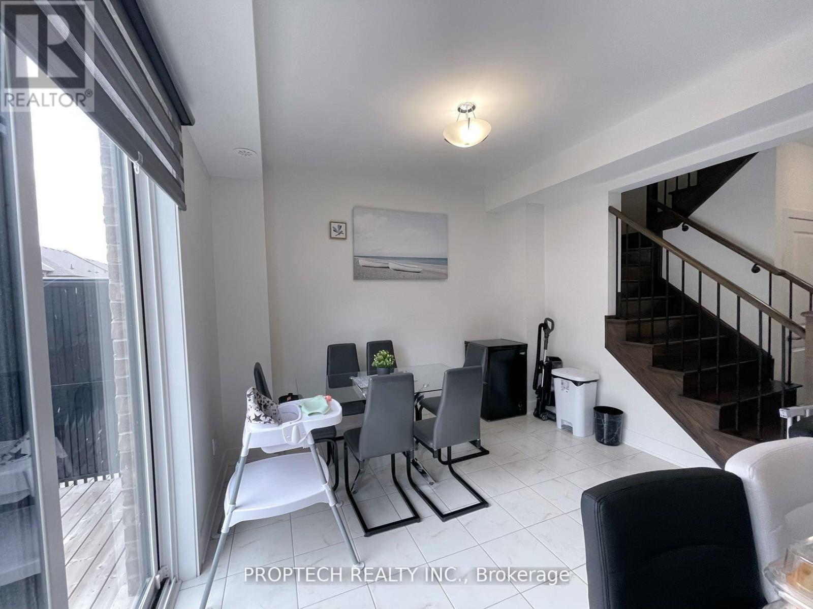 25 Gillivary Drive, Whitby, Ontario  L1P 0C9 - Photo 11 - E12905950