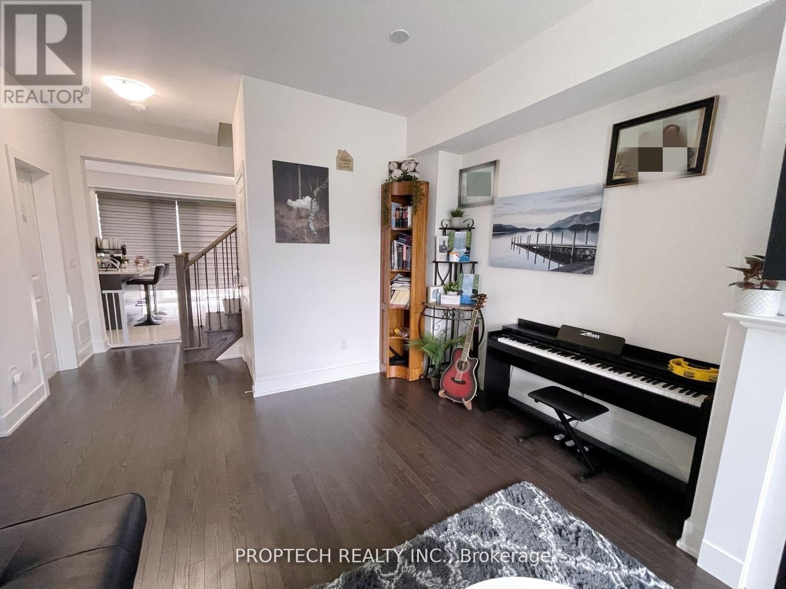 25 Gillivary Drive, Whitby, Ontario  L1P 0C9 - Photo 5 - E12905950