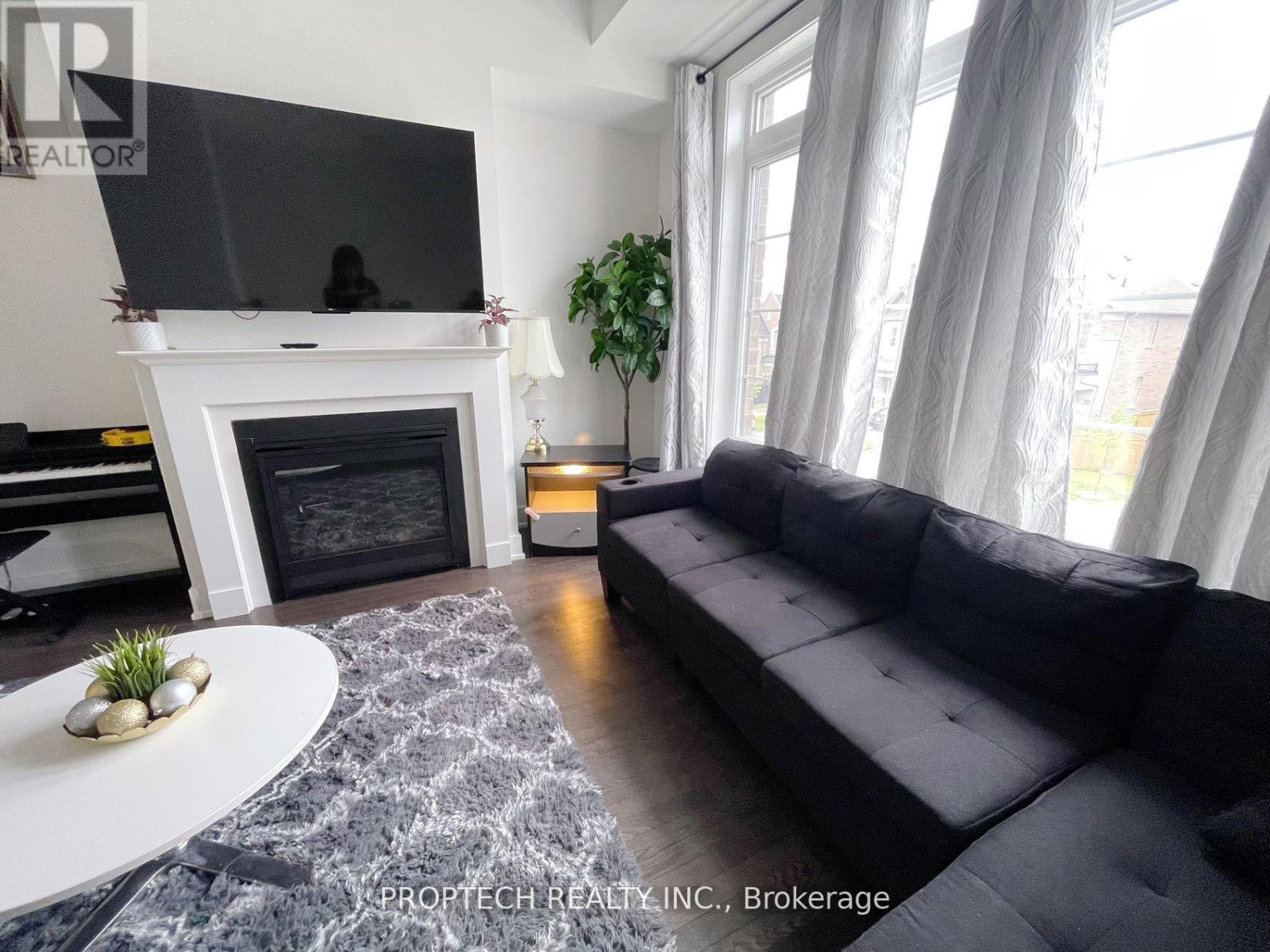 25 Gillivary Drive, Whitby, Ontario  L1P 0C9 - Photo 6 - E12905950