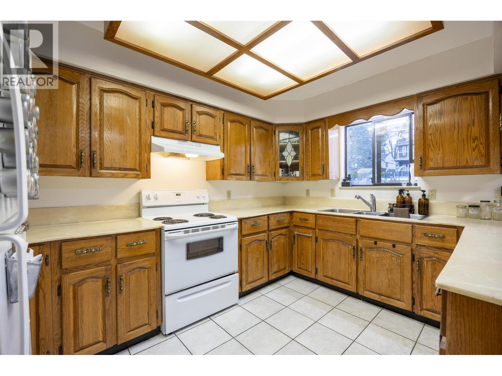 6126 Dickens Street, Burnaby, British Columbia  V5H 1W7 - Photo 12 - R3101451