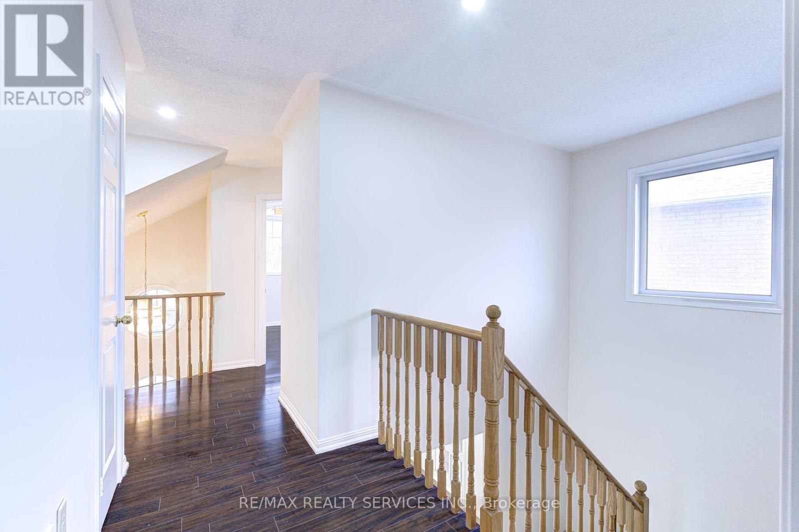 6 Beachsurf Road, Brampton, Ontario  L6R 2M1 - Photo 14 - W12905944