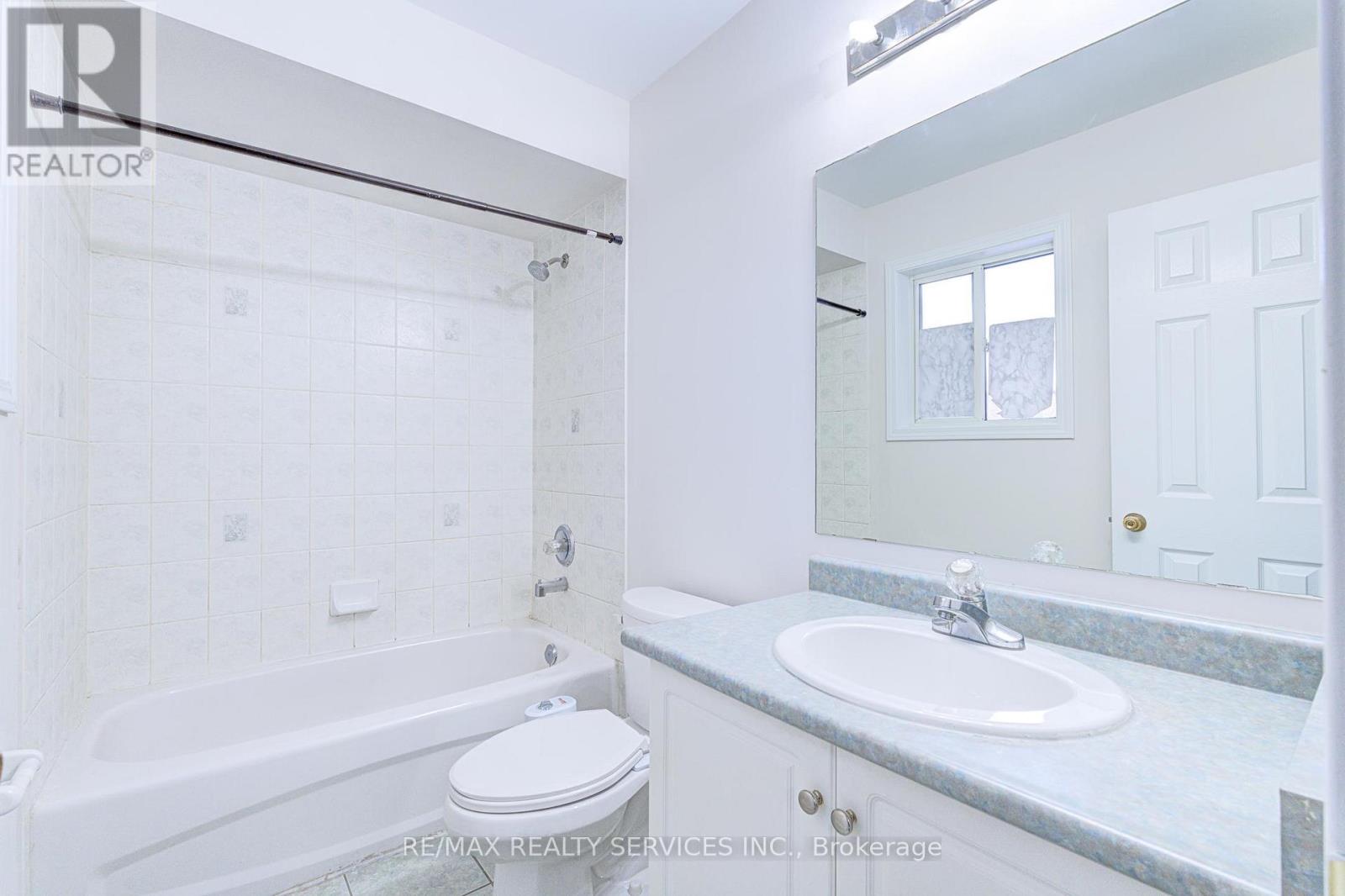 6 Beachsurf Road, Brampton, Ontario  L6R 2M1 - Photo 19 - W12905944