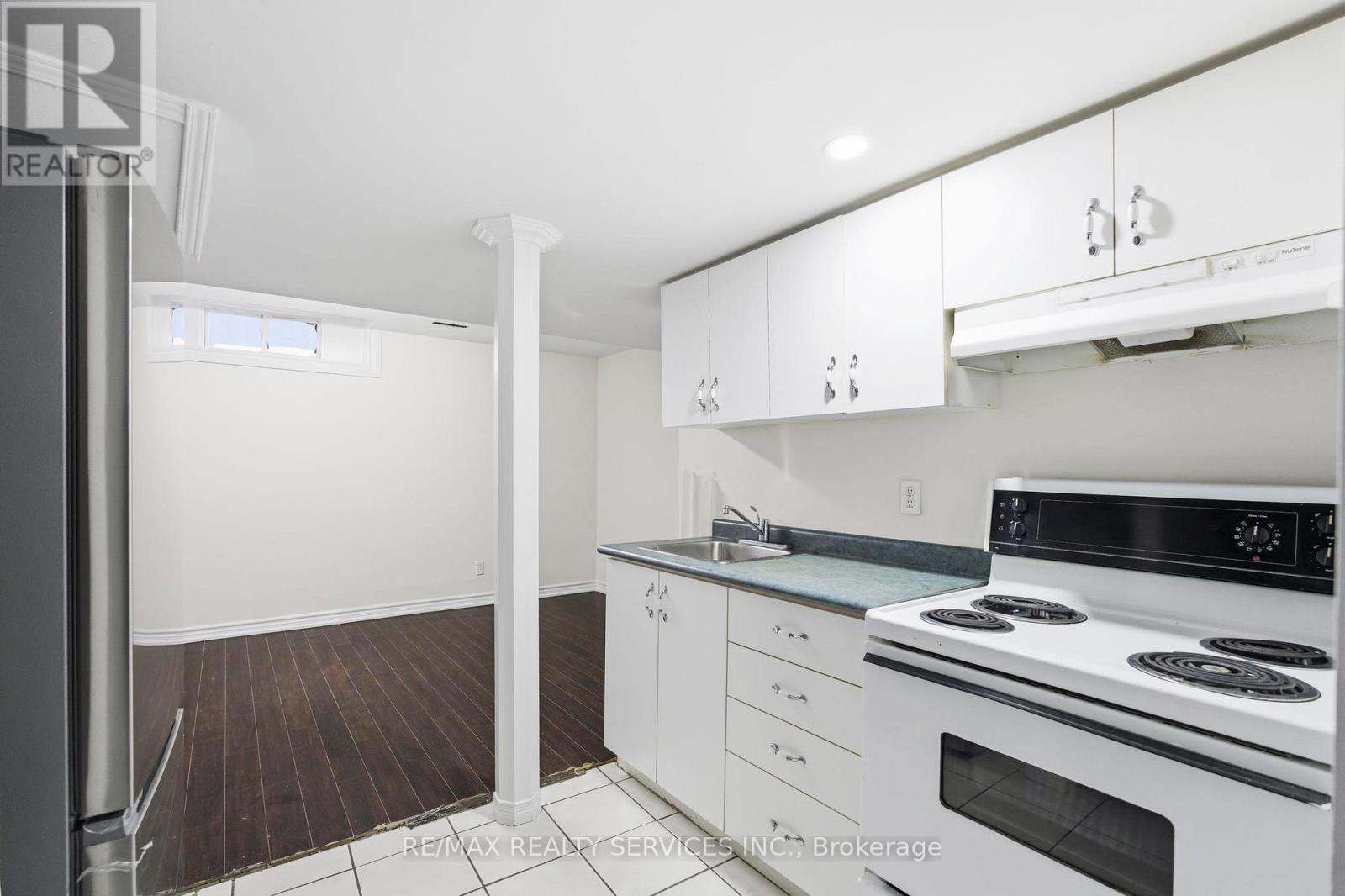 6 Beachsurf Road, Brampton, Ontario  L6R 2M1 - Photo 25 - W12905944