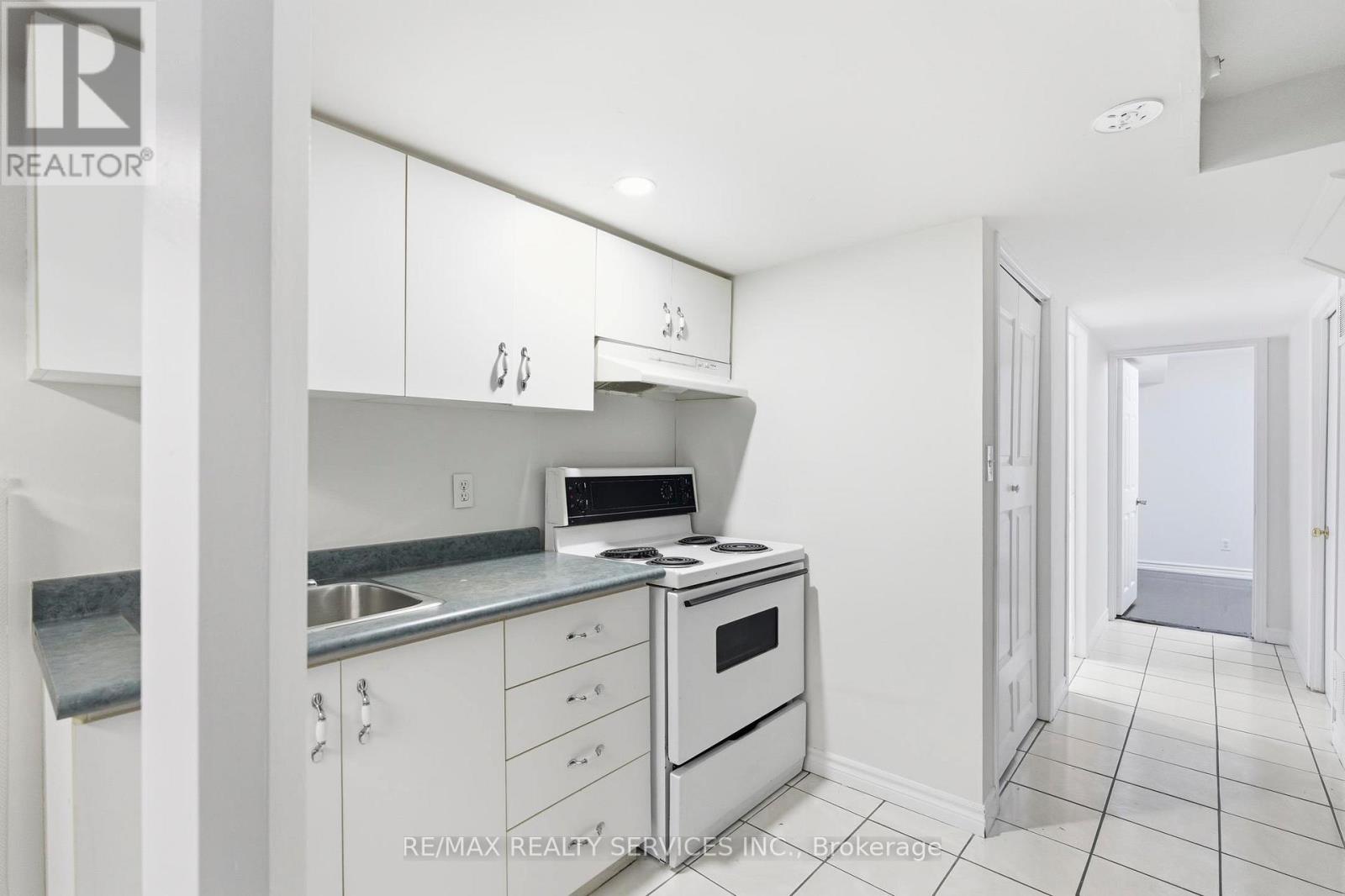 6 Beachsurf Road, Brampton, Ontario  L6R 2M1 - Photo 26 - W12905944