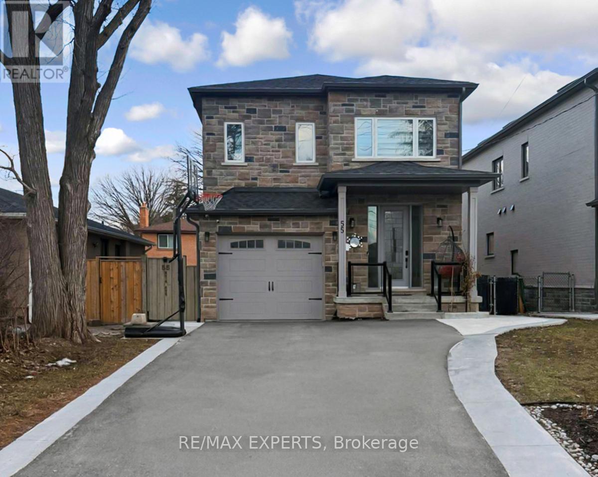 55 Muir Avenue, Toronto, Ontario  M9L 1H5 - Photo 17 - W12905946