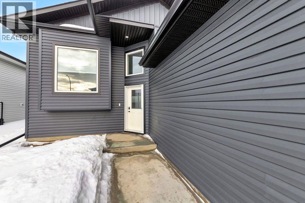 5512 14 Street, Lloydminster, Alberta  T9V 3T5 - Photo 3 - A2279176