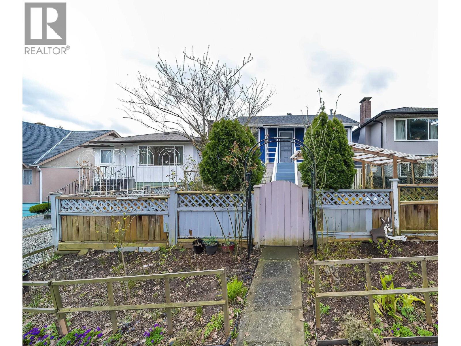 3134 E 1st Avenue, Vancouver, British Columbia  V5M 1B5 - Photo 2 - R3098496