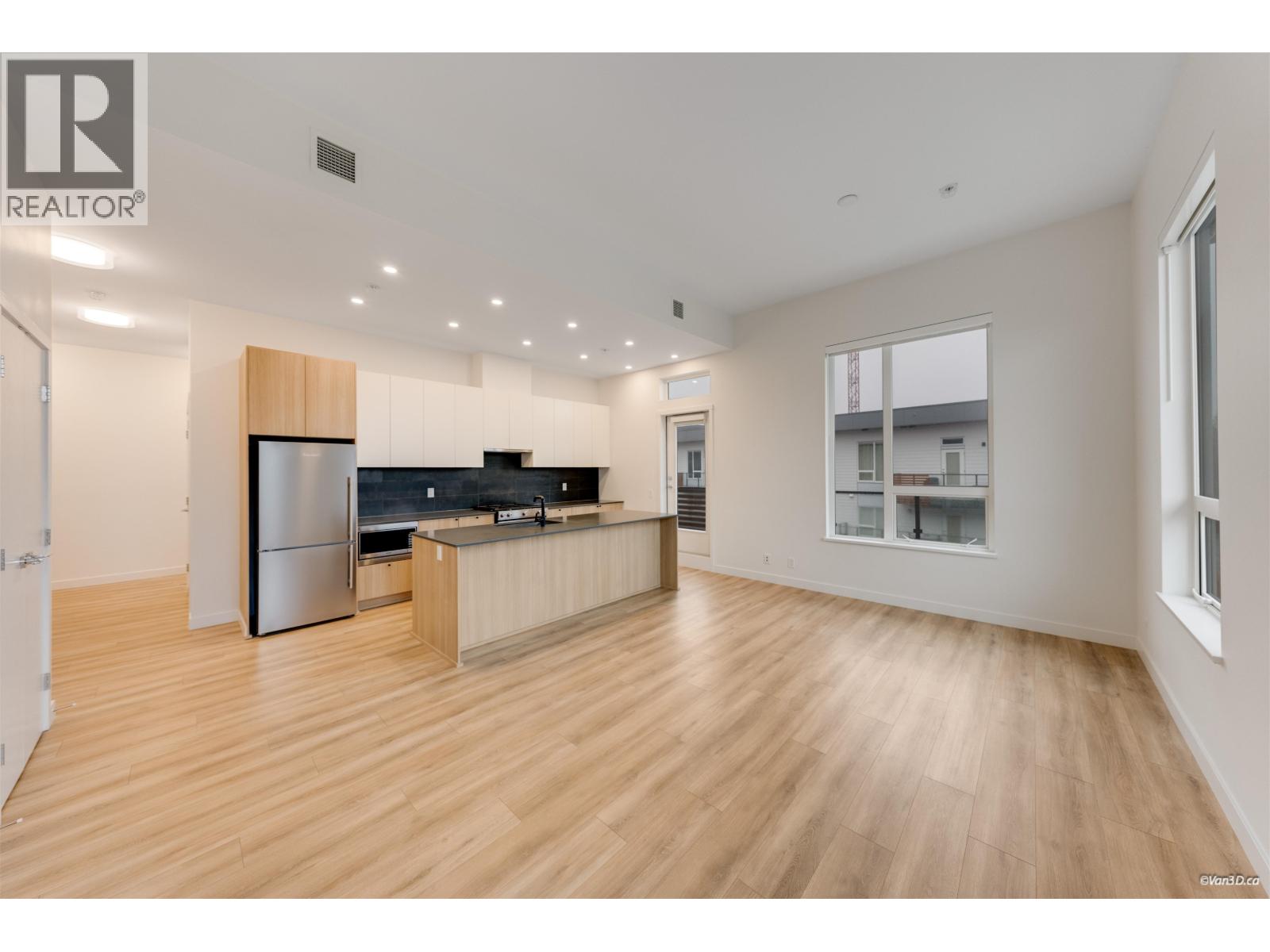 602 645 Como Lake Avenue, Coquitlam, British Columbia  V3J 0N9 - Photo 5 - R3101558