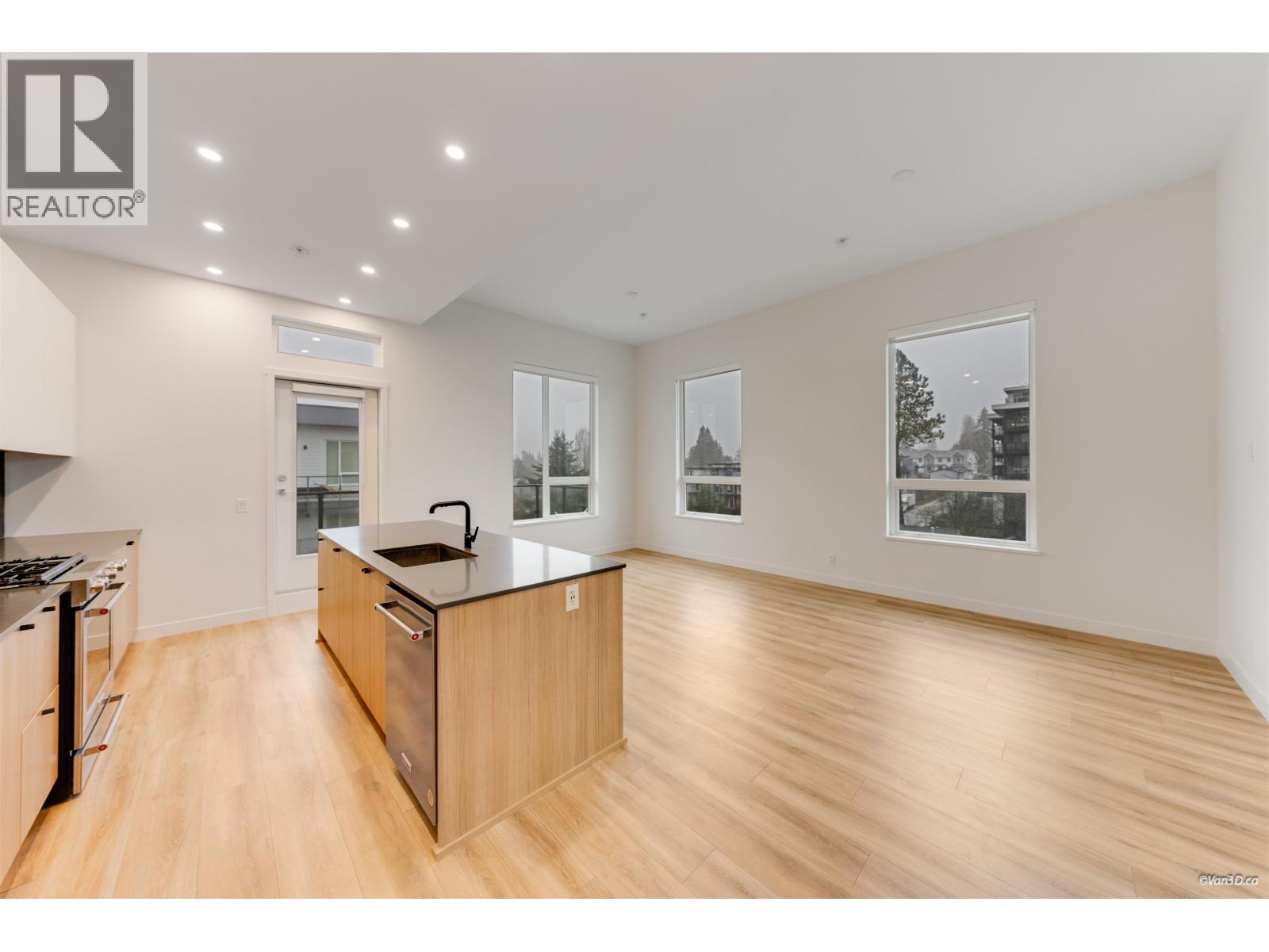 602 645 Como Lake Avenue, Coquitlam, British Columbia  V3J 0N9 - Photo 4 - R3101558