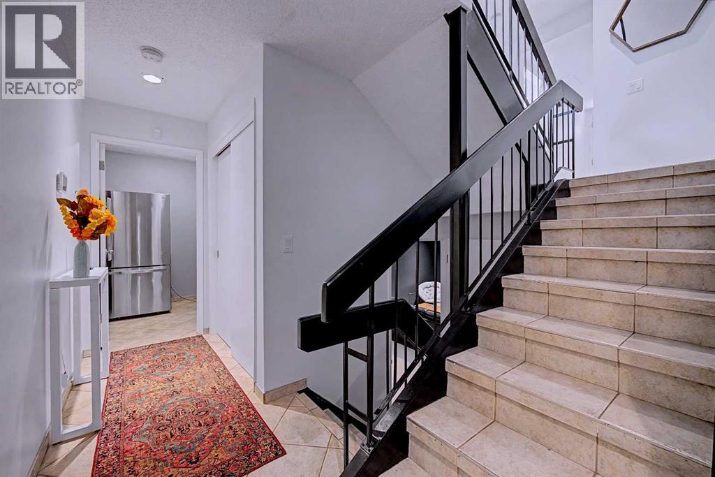 414 Brae Glen Crescent Sw, Calgary, Alberta  T2W 1B6 - Photo 26 - A2294676