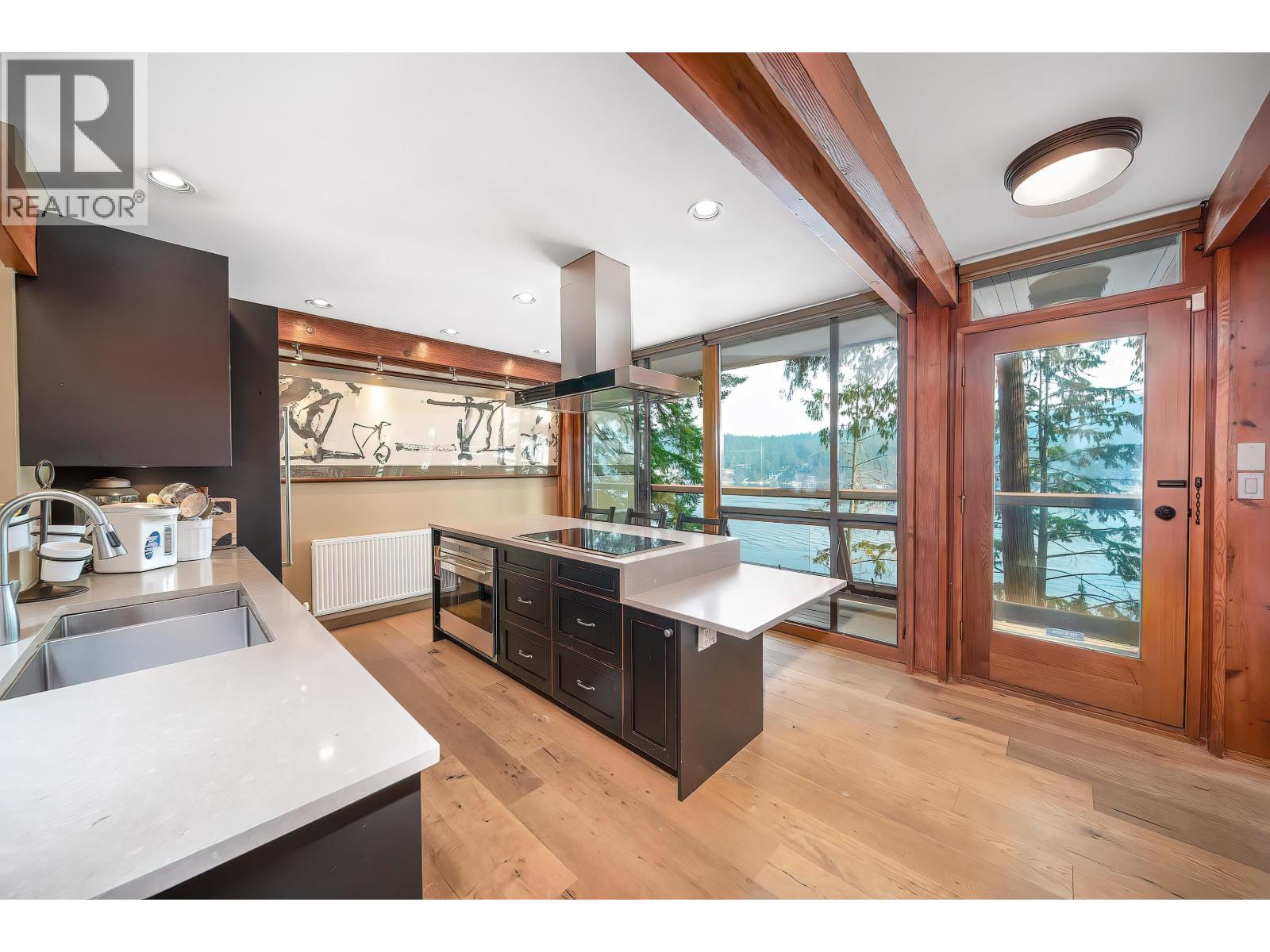 4885 Cove Cliff Place, North Vancouver, British Columbia  V7G 1H9 - Photo 12 - R3099086