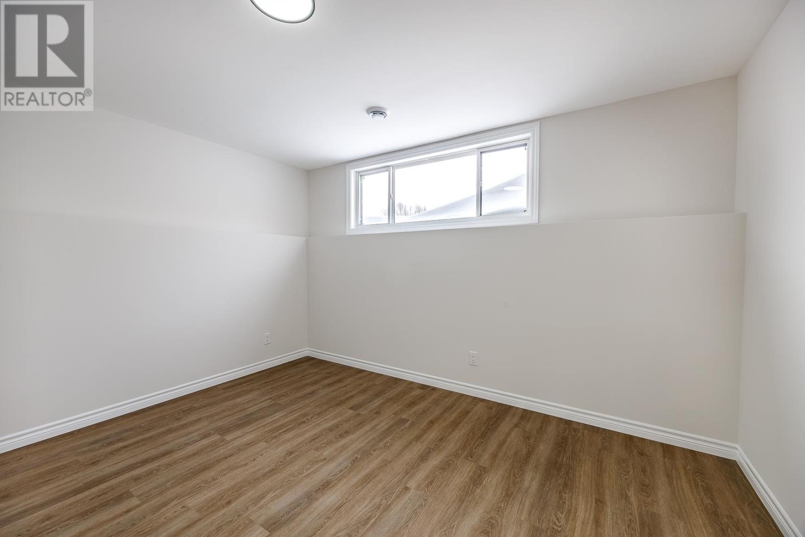 255 East Balfour St, Sault Ste. Marie, Ontario  P6C 1W9 - Photo 34 - SM253420